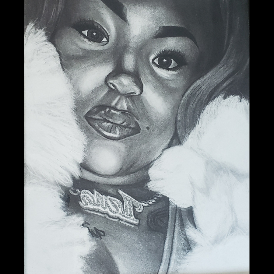 Black and white charcoal portrait of a woman wearing a fluffy jacket and a chain with the word〝Queen〞around her neck.