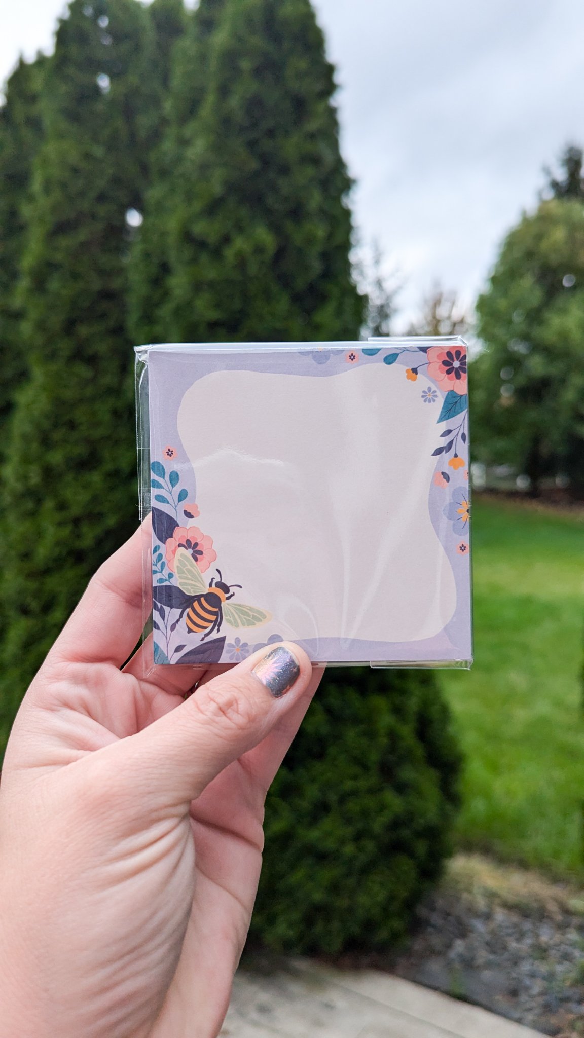 Bee 3.5 x 3.5 Notepad