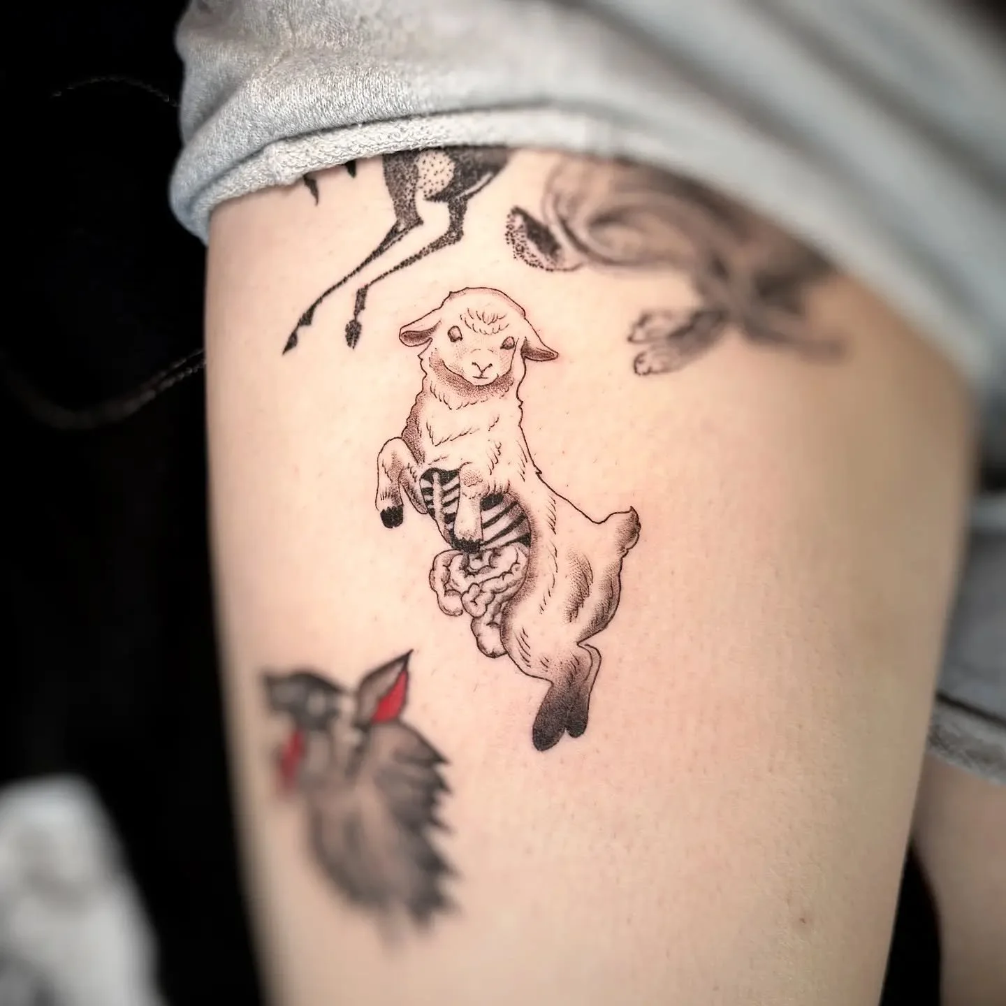 Another one from my speaking to the dead spooky flash 🐑 

My books for 2026 are open and there's no better way to start a new year than with some tattoo self care 😏

#inkhearttattoopdx #inkhearttattoo #legtatattoo #blackandgreytattoo #flashtattoo