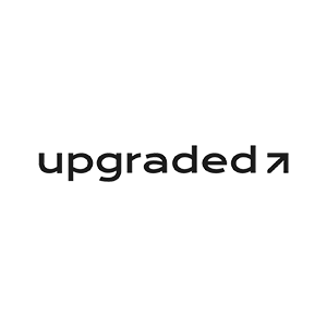 En svart bakgrund med texten 'stands upgraded' i vitt.