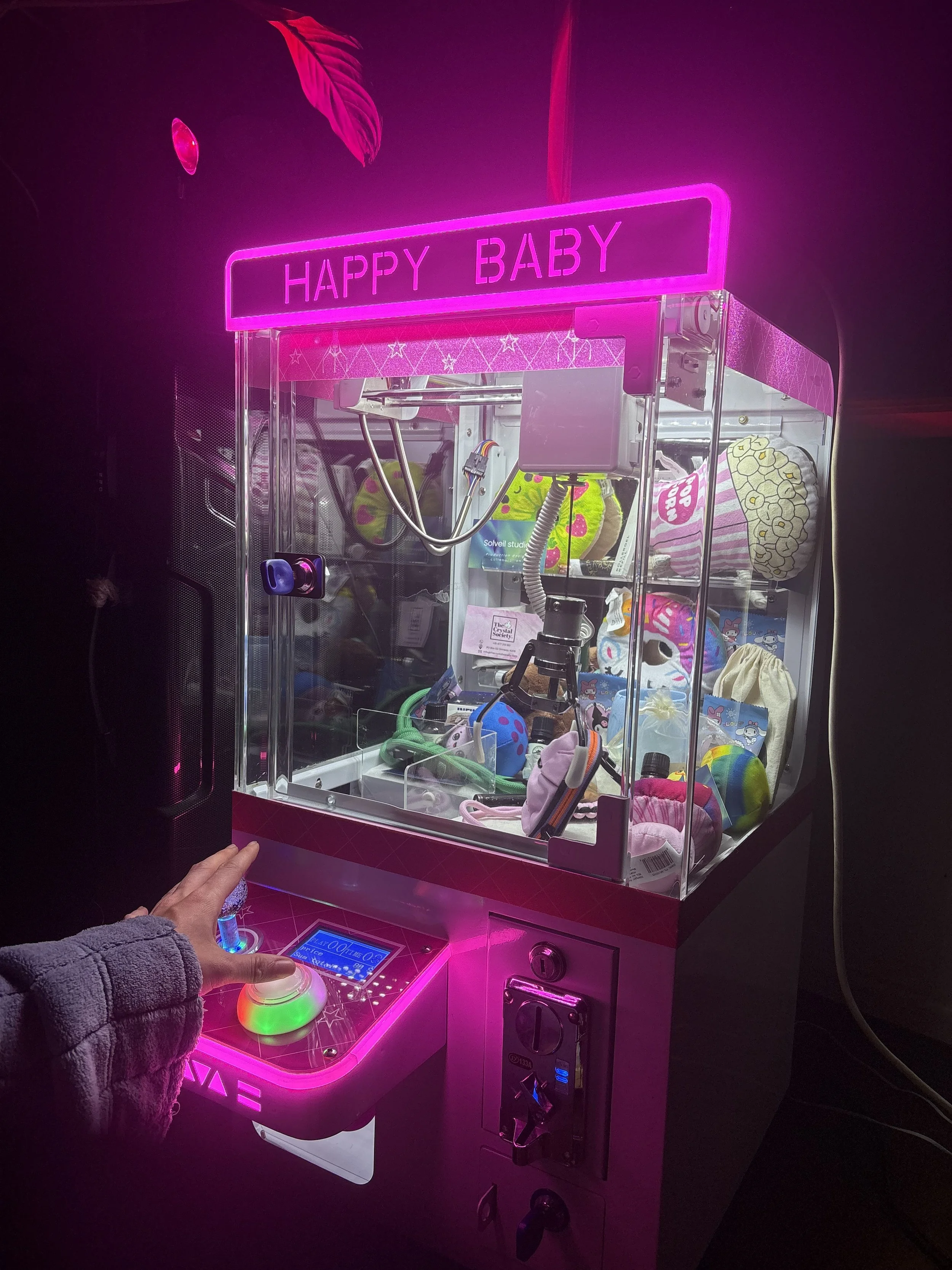 Sol - claw machine rental