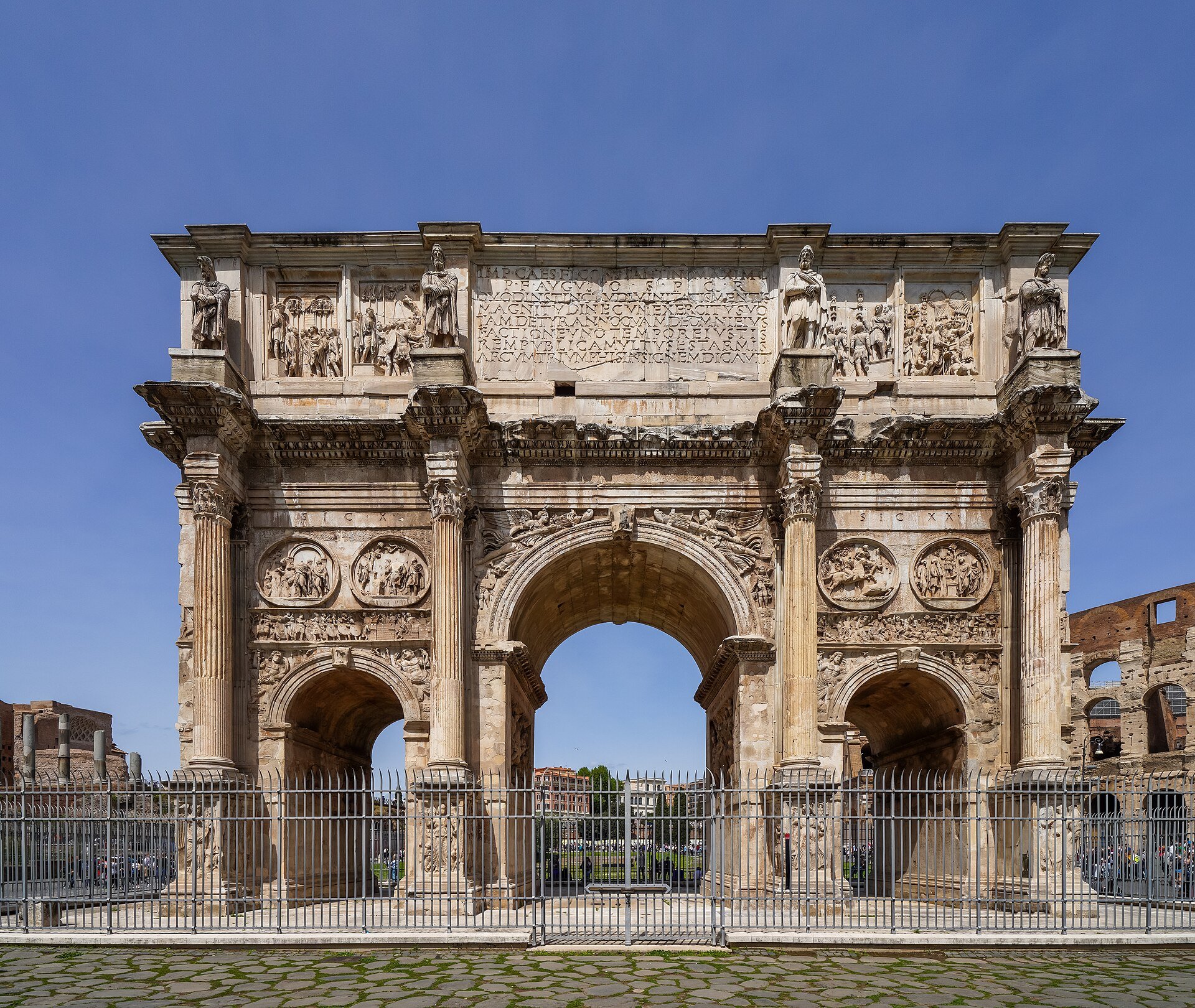 Symbiosis and Civil War: The Audacity of the Arch of Constantine
