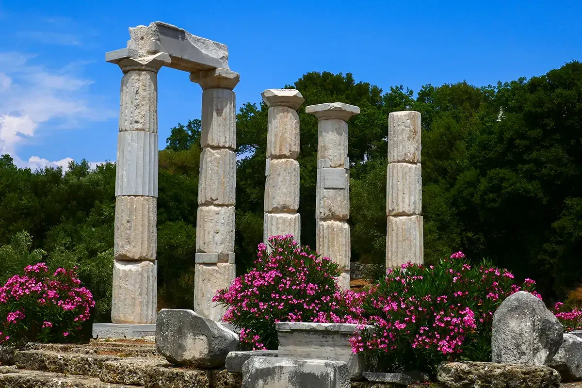 Interstitial Space in the Sanctuary of the Great Gods on Samothrace