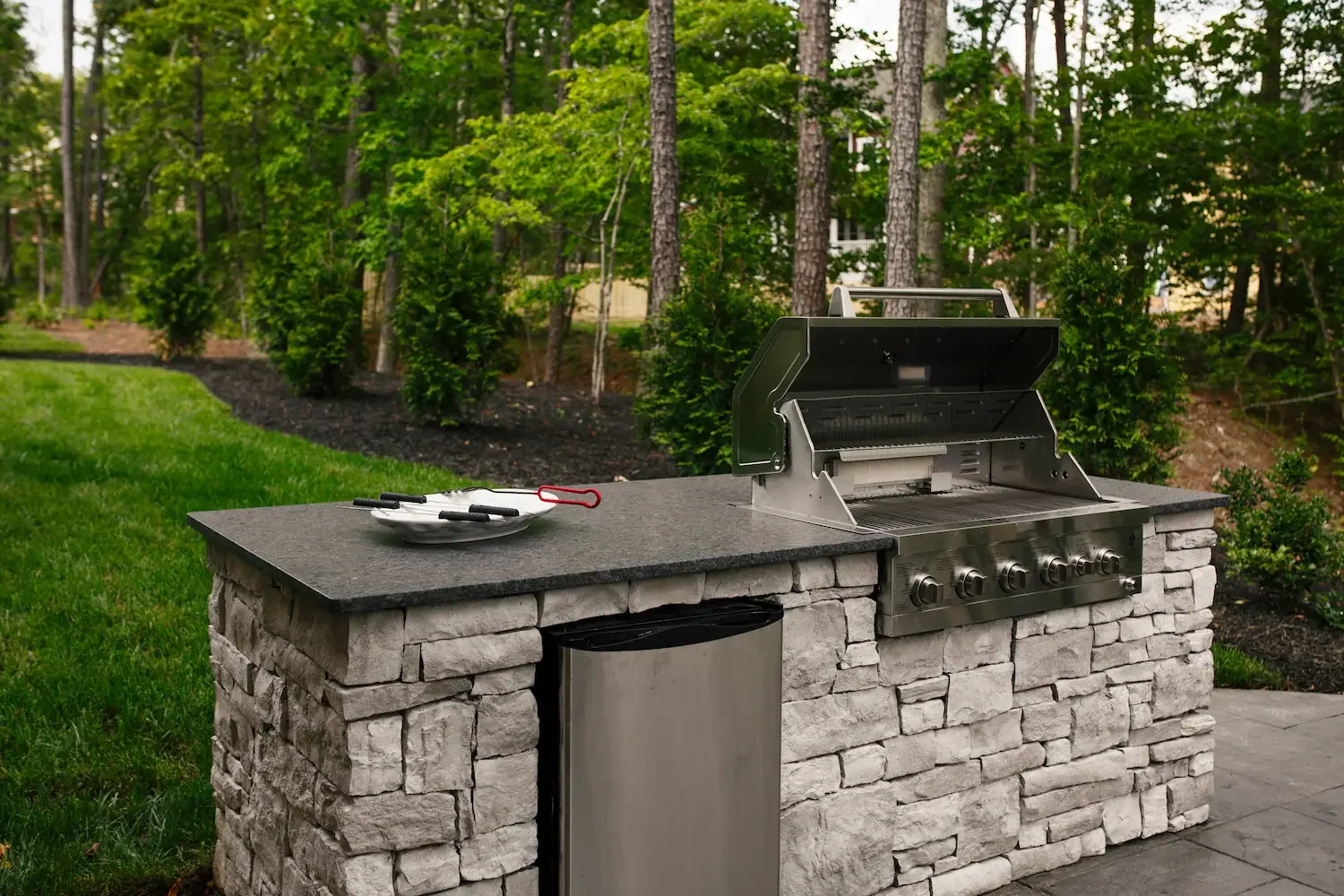 Fire Pits &amp; Outdoor Kitchens