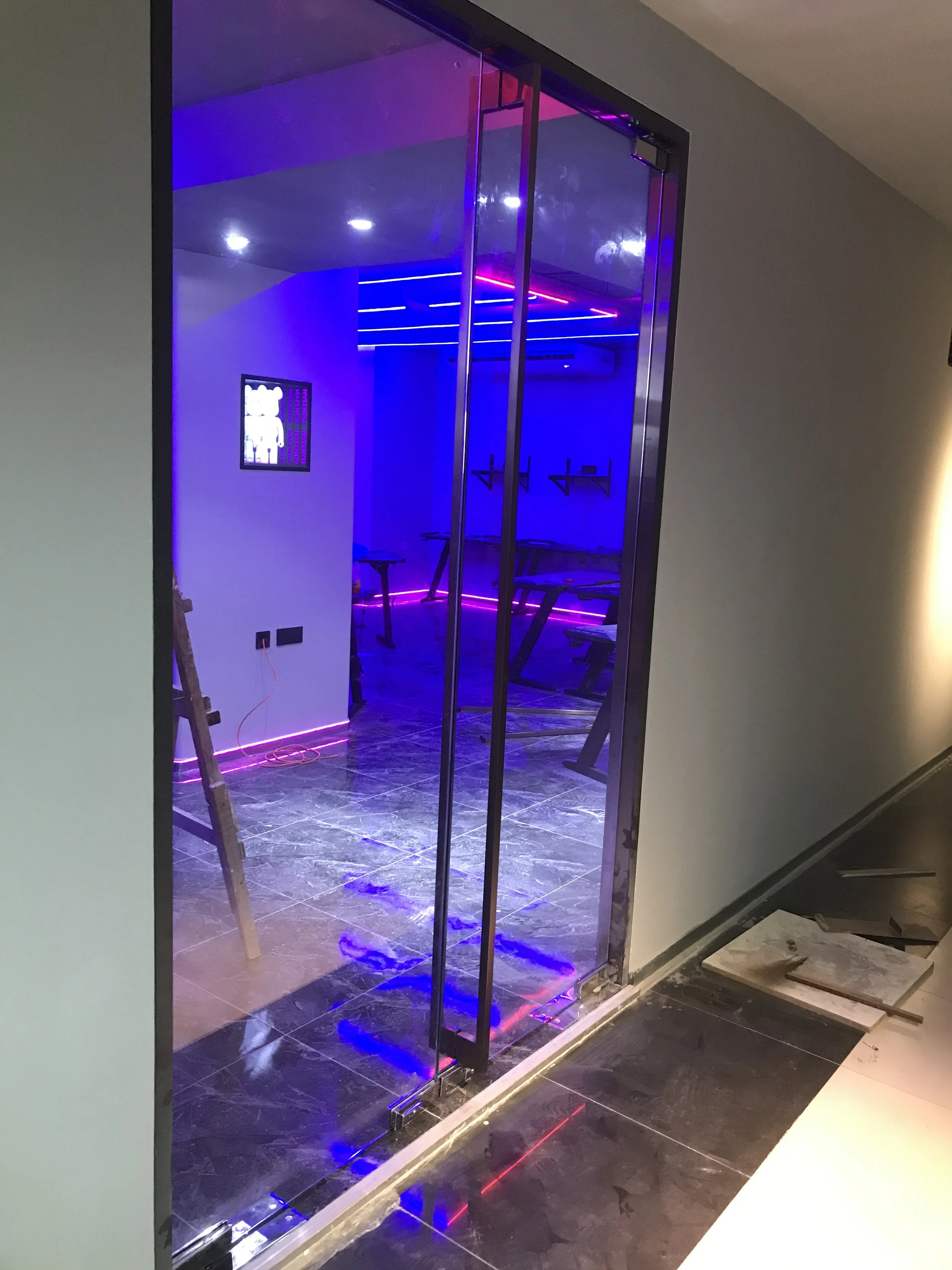 12mm thick clear tempered glass double door with stainless steel accesorries