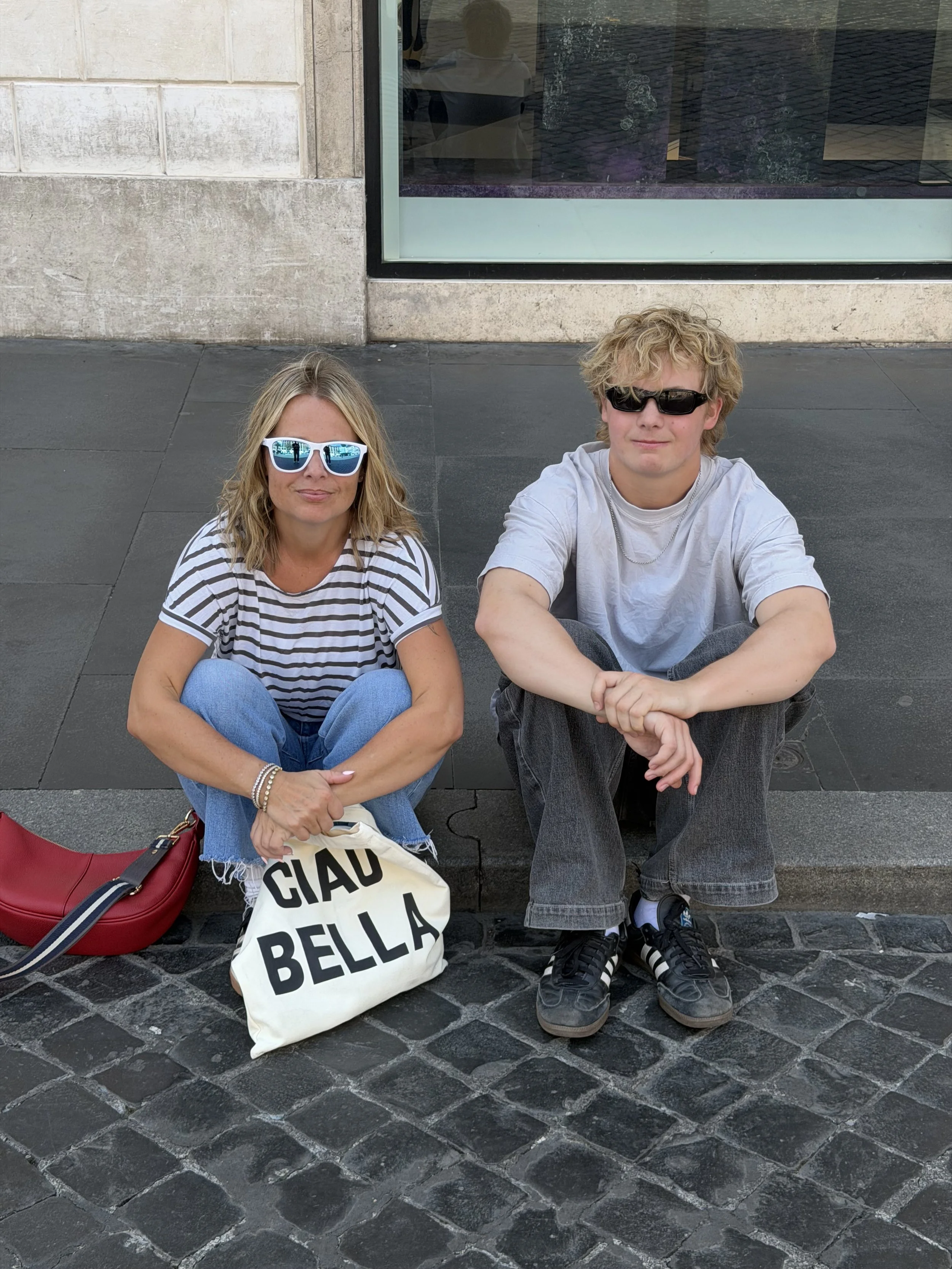 The Effortless Capsule Wardrobe for Europe (with Jeans, Style &amp; Real-Life Comfort) 