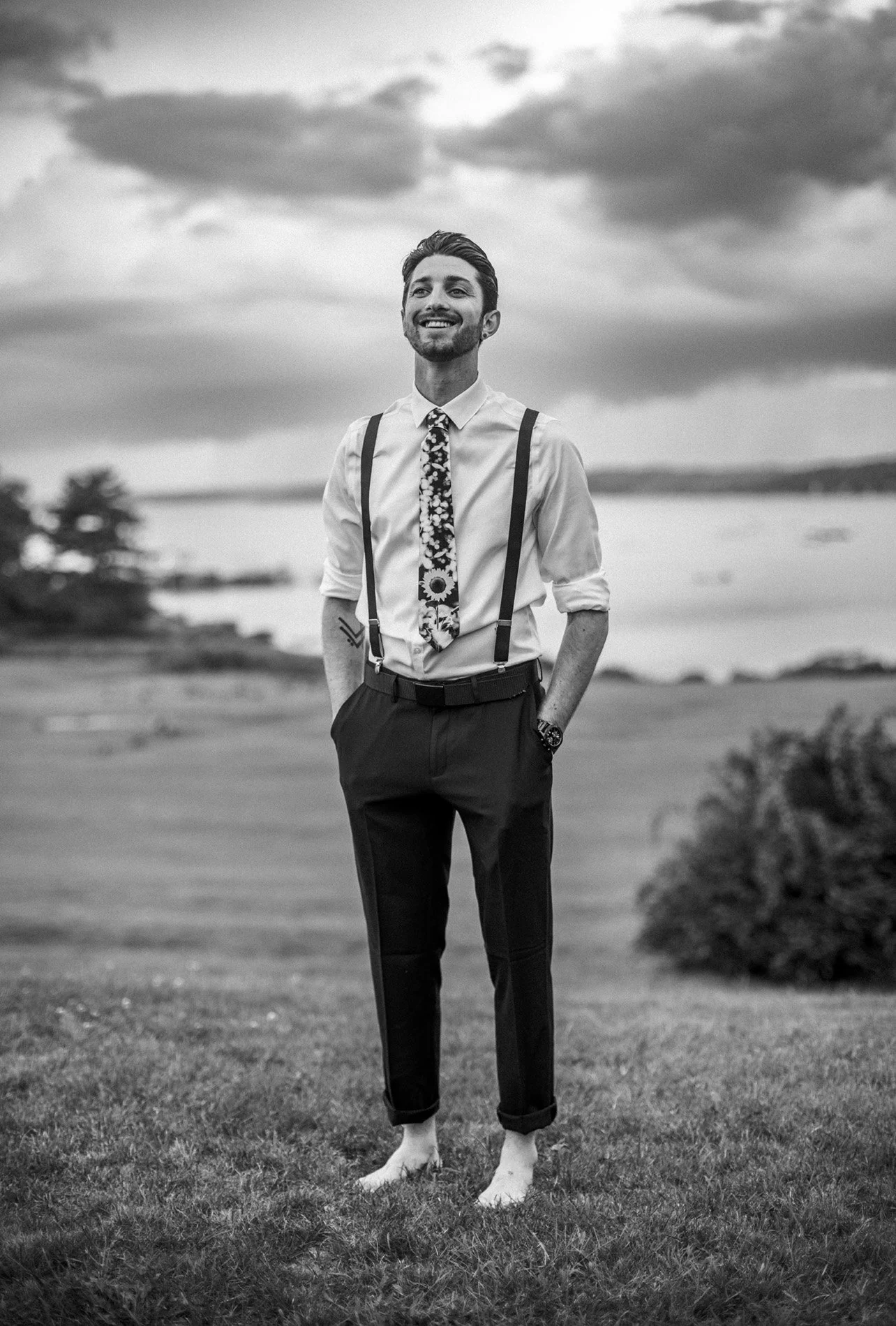chris-bennett-photography-groom-portrait-chebeague.jpg