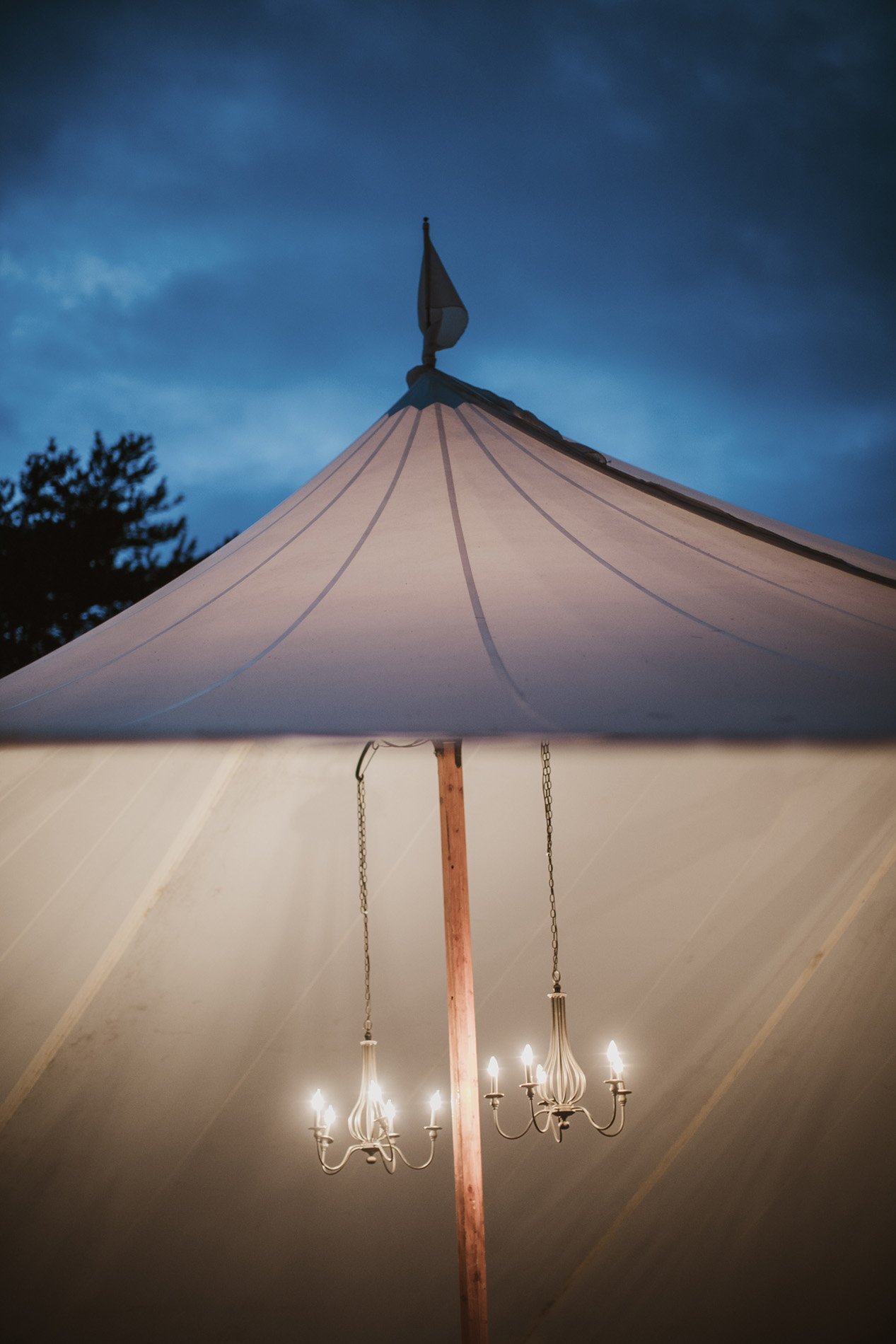 Chris-Bennett-Photography-wedding-tent.jpg