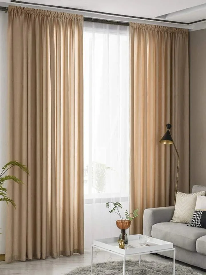 Cortinas blackout de alta densidad con propiedades de aislamiento térmico y acústico instaladas en Querétaro