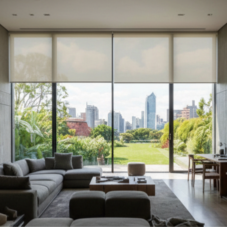 Persiana Screen al 1% de apertura: máxima privacidad y protección solar con mínima visibilidad al exterior.