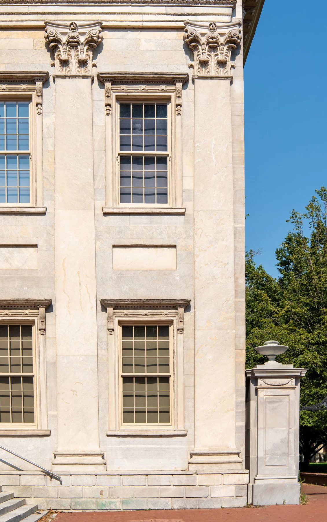 Windows, First National Bank of the United States