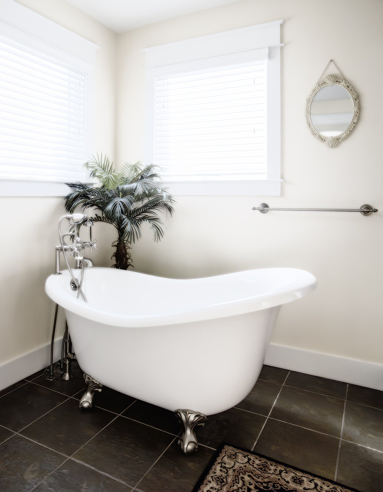 Claw Foor Tub in Beach House Bathroom - Fenwick Island