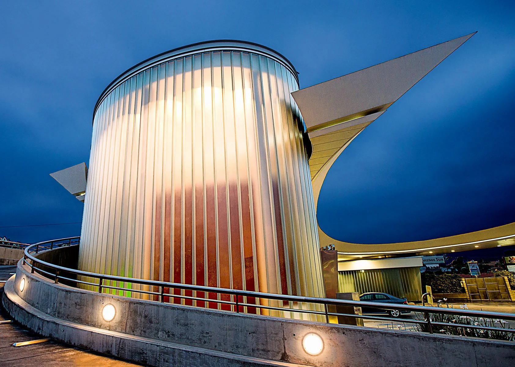 United Oil Gas Station - Los Angeles CA