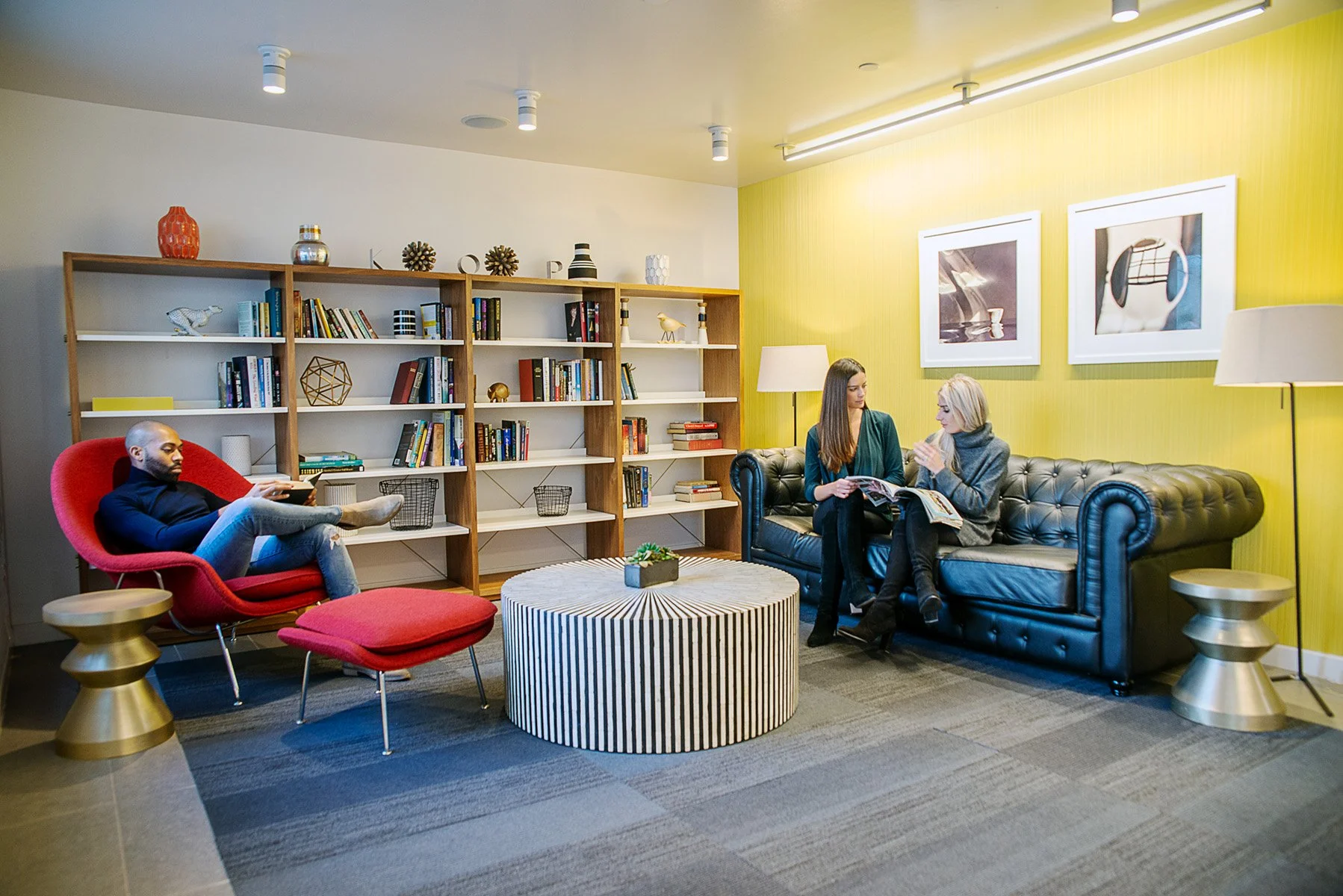 Residents Library, 251 DeKalb