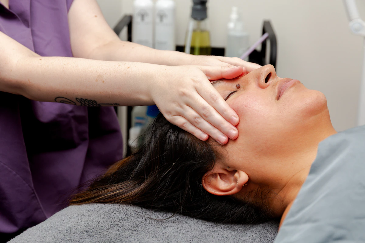 08-everbare-temple-massage-brow-point-leawood-ks.png