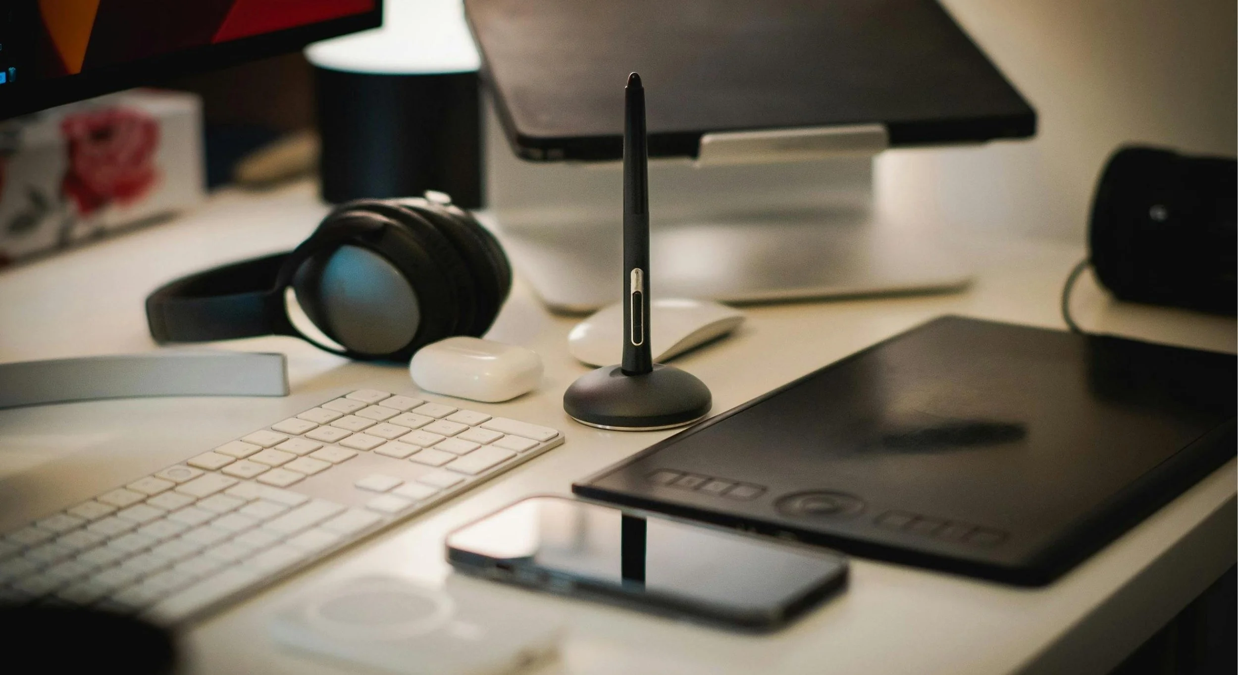 Visuell identitet brukt på tvers av flater