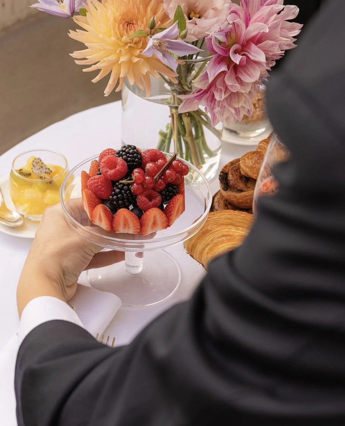 barbara-paez-shangri-la parisl campaig-editorial.jpg