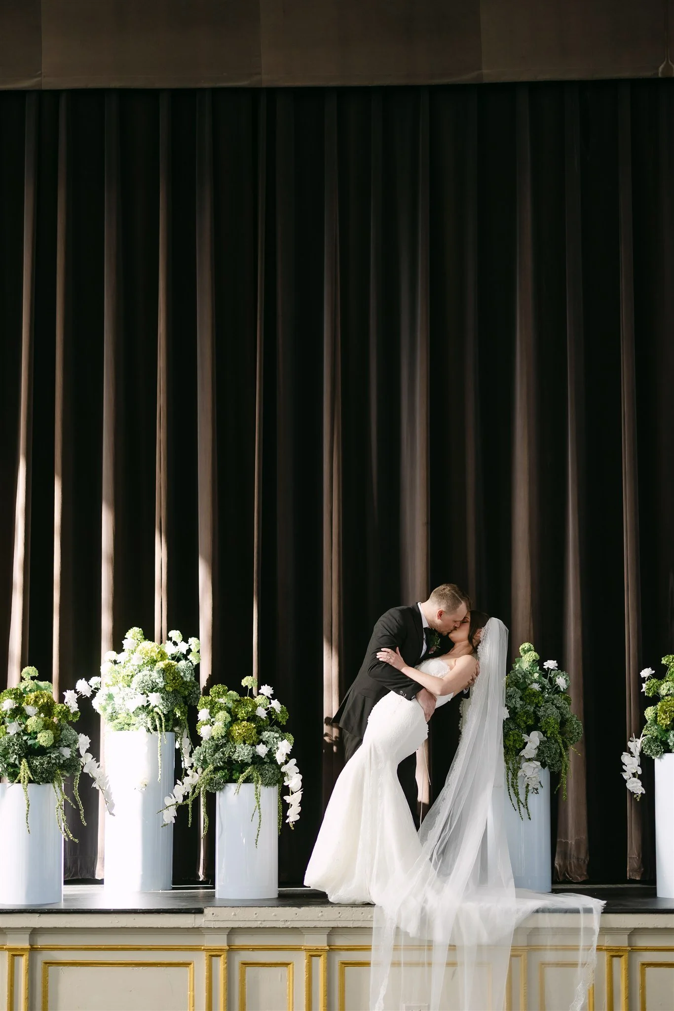 kelsee-risler-photography-new-york-wedding-photographer-harro-east-styled-wedding-237.jpg