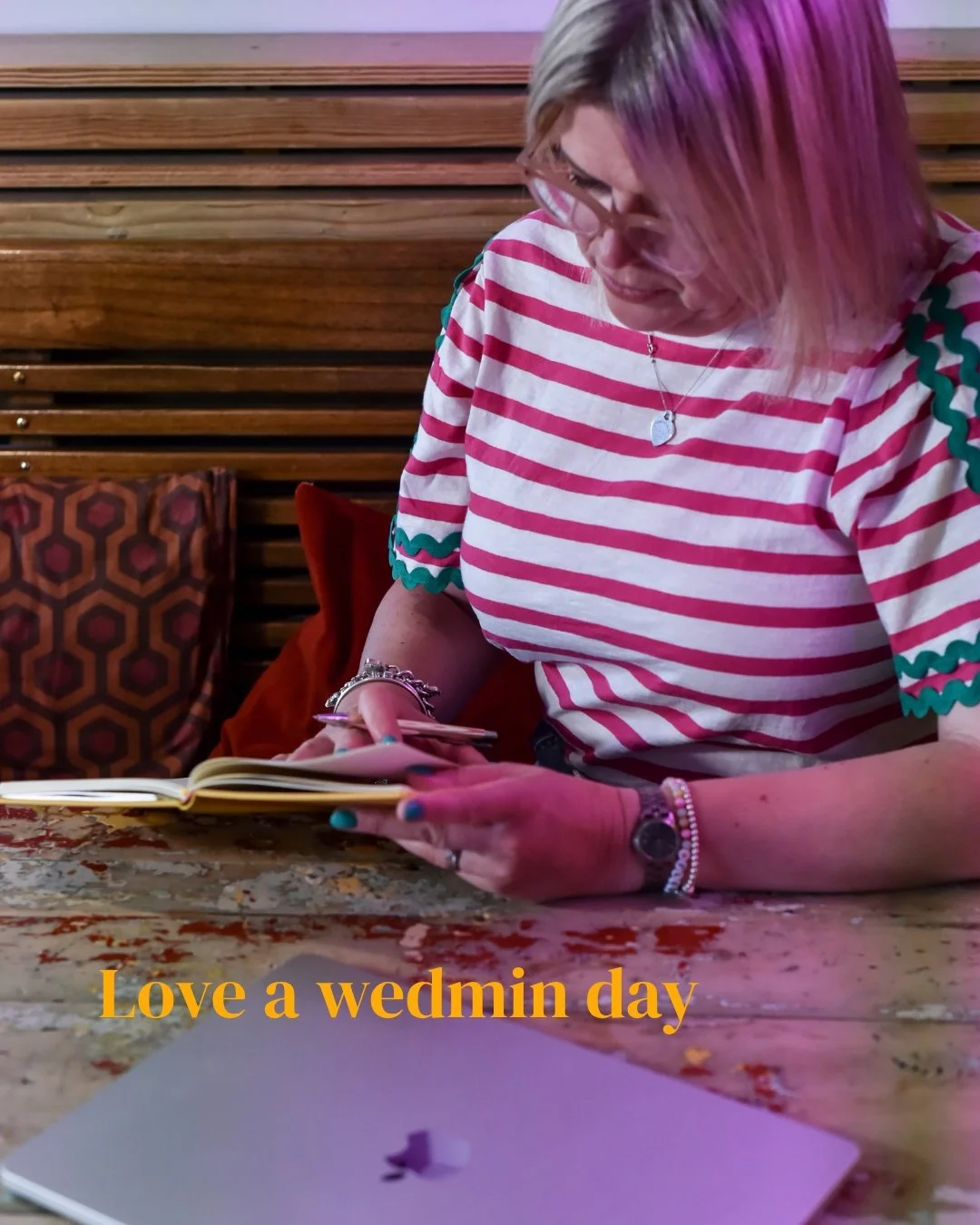 Loads of wedmin happening right now.

If you're not getting married this weekend, it seems to be the weekend for thinking about your wedding in 2027 or 2028.

And so today I'm having a big wedmin catch up...
☎️A stack of enquiries to reply to
💘Deep 