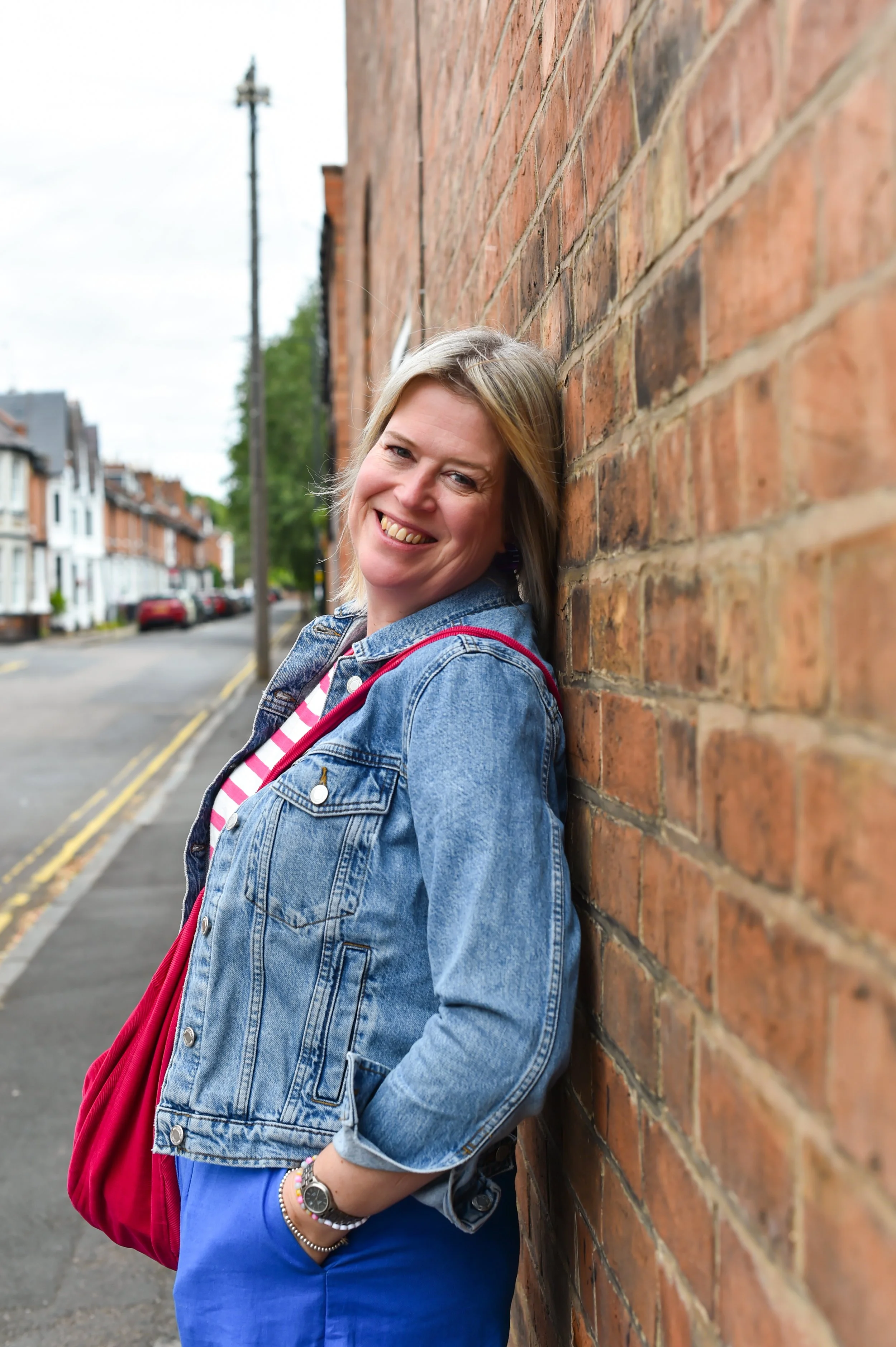 Becky Miatt, celebrant for Warwickshire, The Cotswolds, Northamptonshire. Wedding ceremony that are personal, non-registrar, second weddings, vow renewals, celebrations of life. Mid-life, energy, female celebrant.