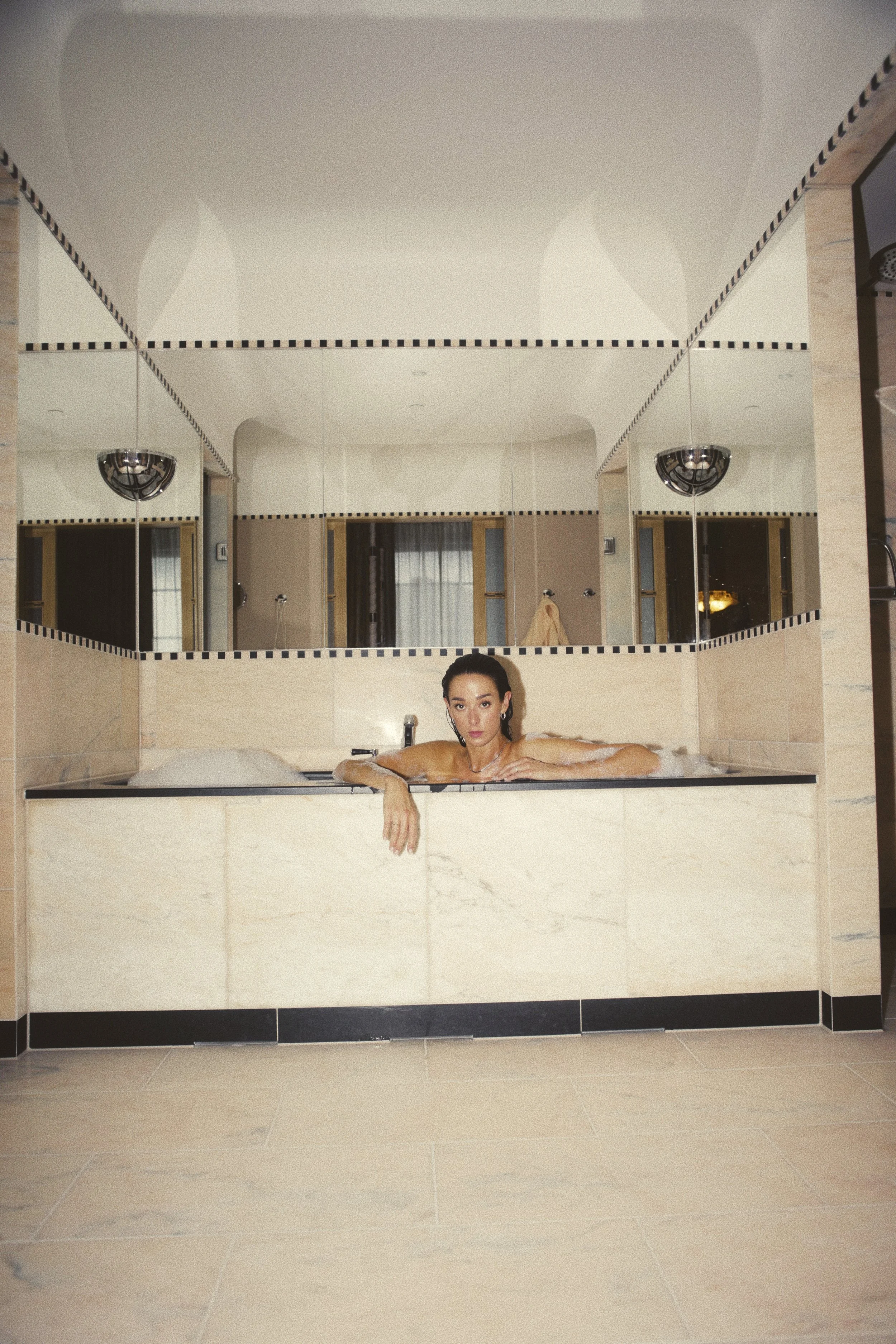 Sommerro_Candela in Bath 2_photo by Michael Lasanta.jpg