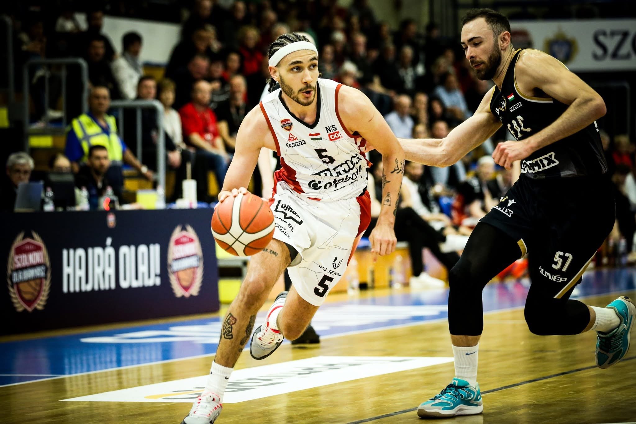 The difference between a good dribbler and a great ball handler