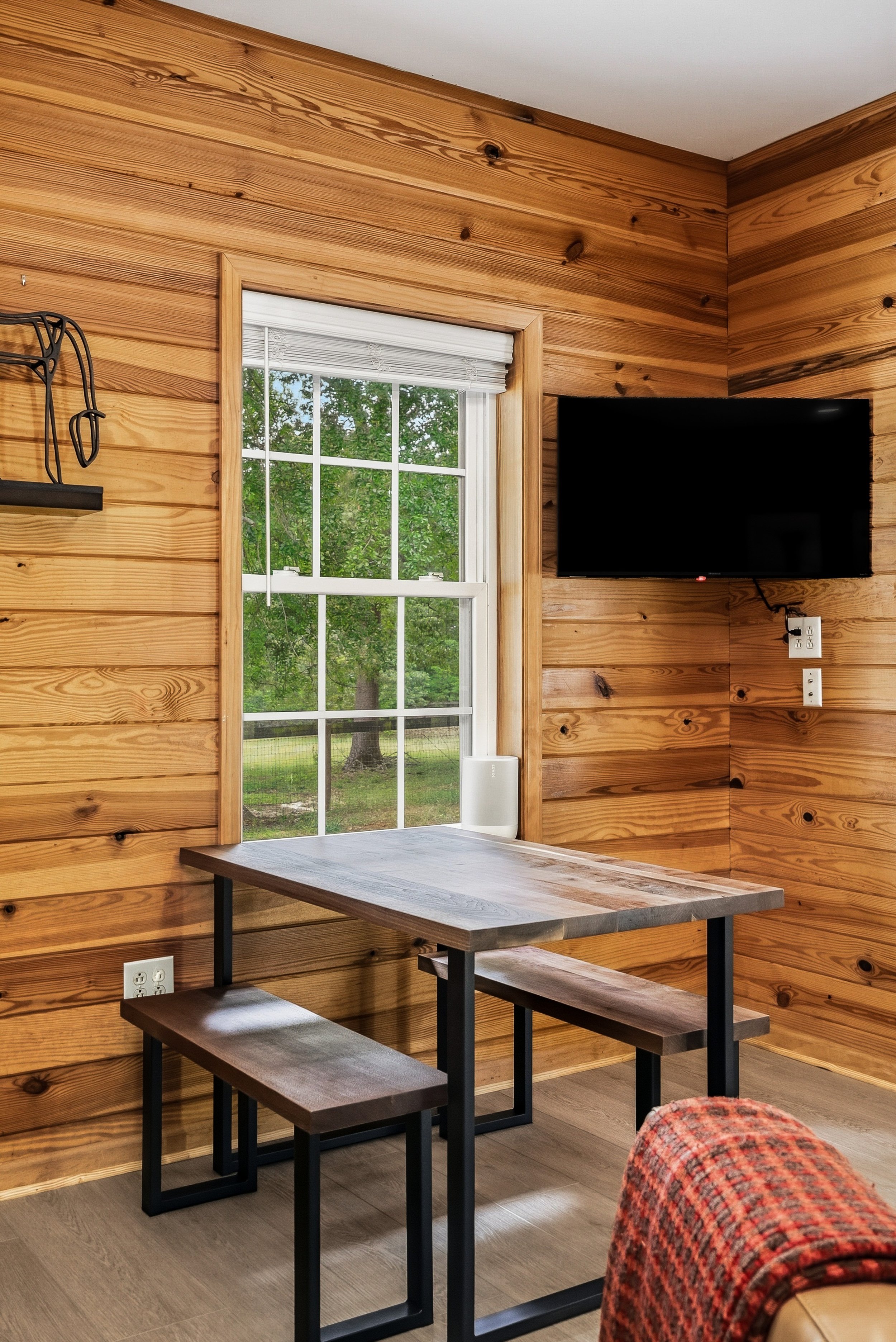 Dining area with expansive pasture views and tons of light.