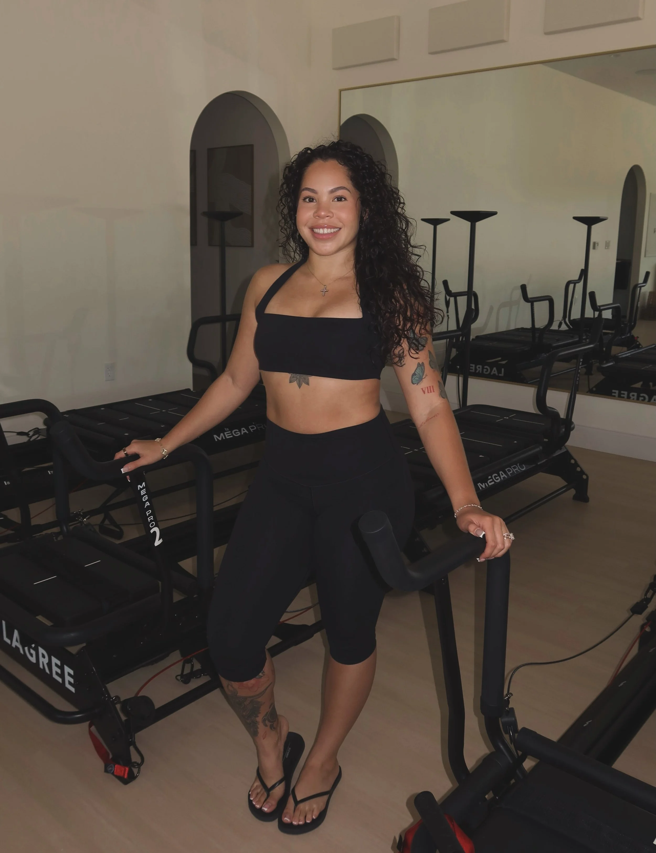 MEET ALEXIS🤍

Alexis has been taking Lagree for about a year and recently became Lagree certified. With over 10 years of experience playing volleyball and a background in coaching, she&rsquo;s always had a passion for movement and fitness.

We&rsquo