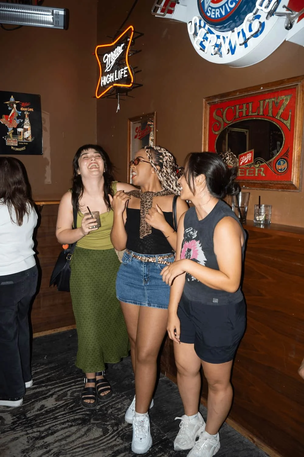 sapphic-community-bustys-bar.jpg