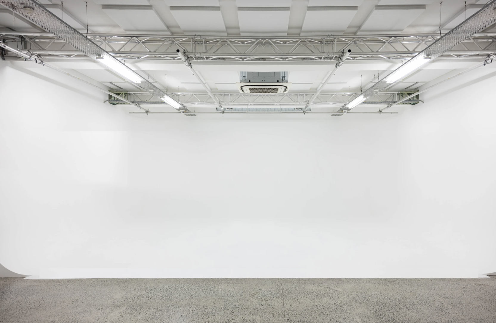 Our 80m2 Studio Space with white infinity cyclorama