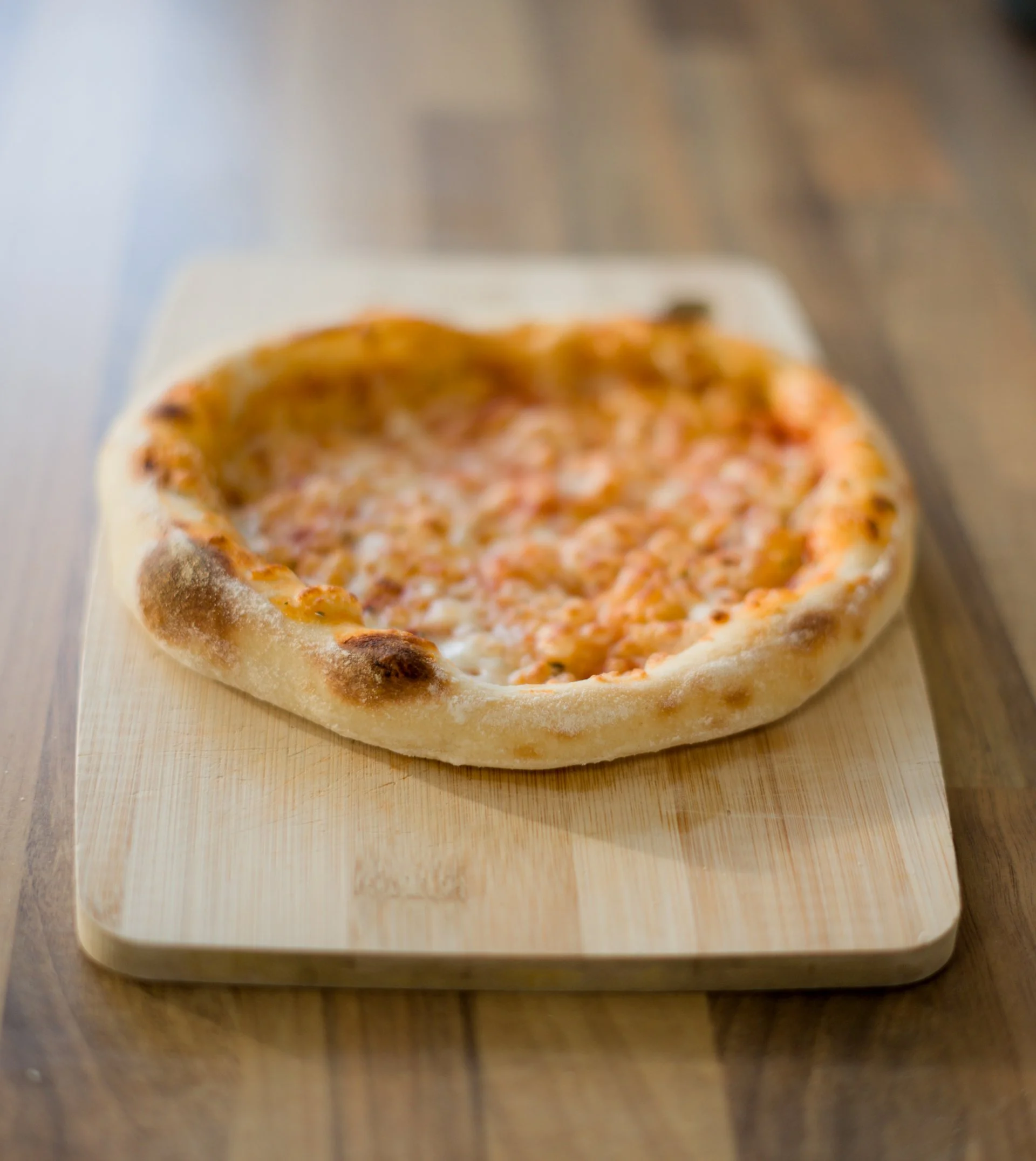 Easy Cheesy Tomato Pizza