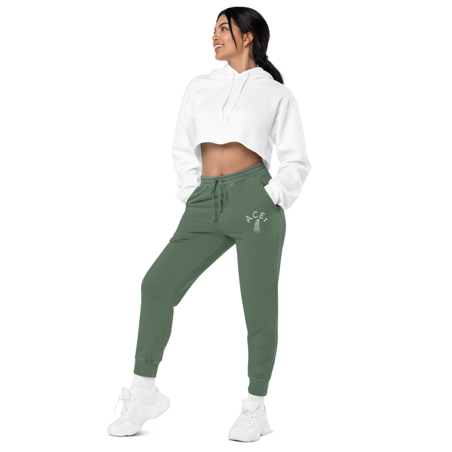 unisex-pigment-dyed-sweatpants-pigment-alpine-green-left-front-6a41bda60a81c.png