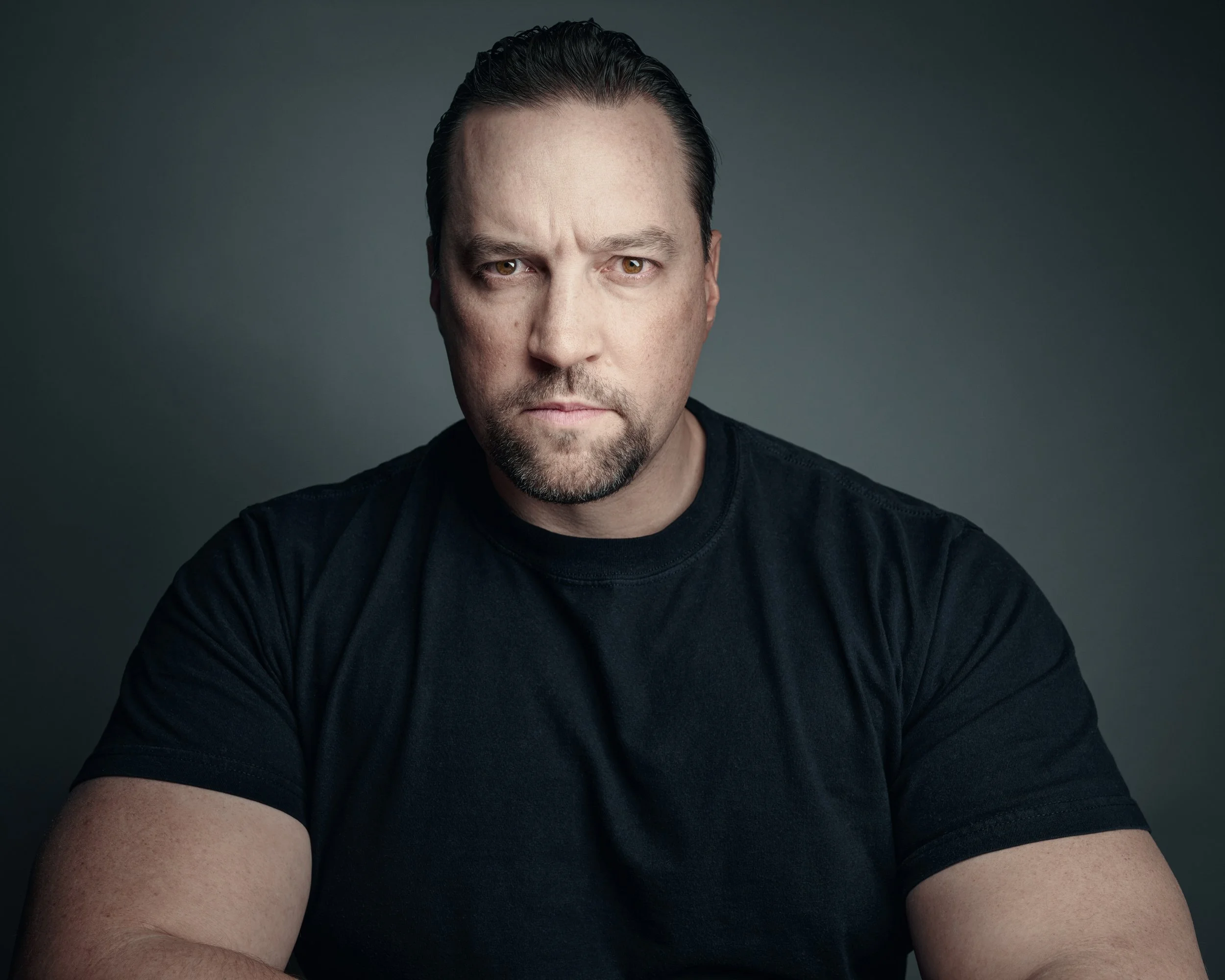 200f2-ottawa-headshot-photographer-Radoslaw Miksa 24 Jan 202623832-Print 2.jpg