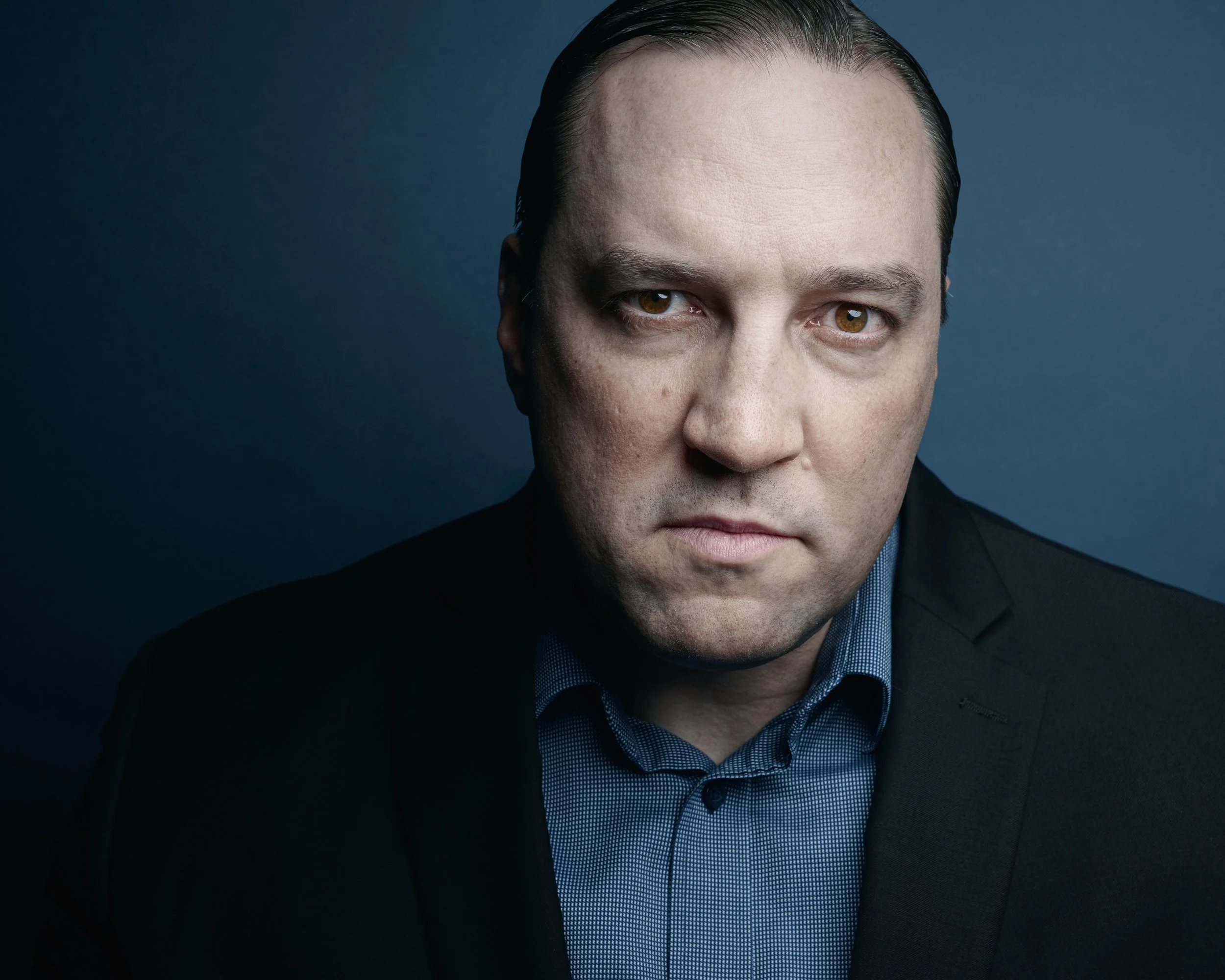 200f2-ottawa-headshot-photographer-Radoslaw Miksa 24 Jan 202624002-Print 6.jpg