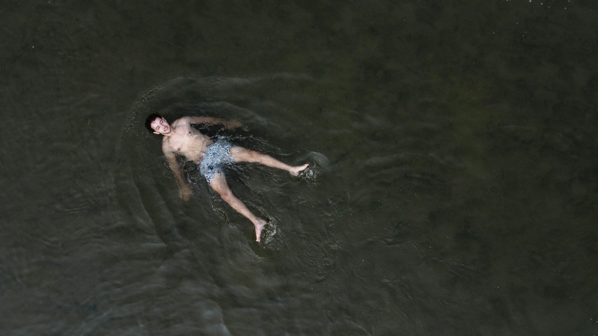 Feeling stuck in overthinking? Explore what sits beneath anxious thoughts and how therapy can support clarity and calm.