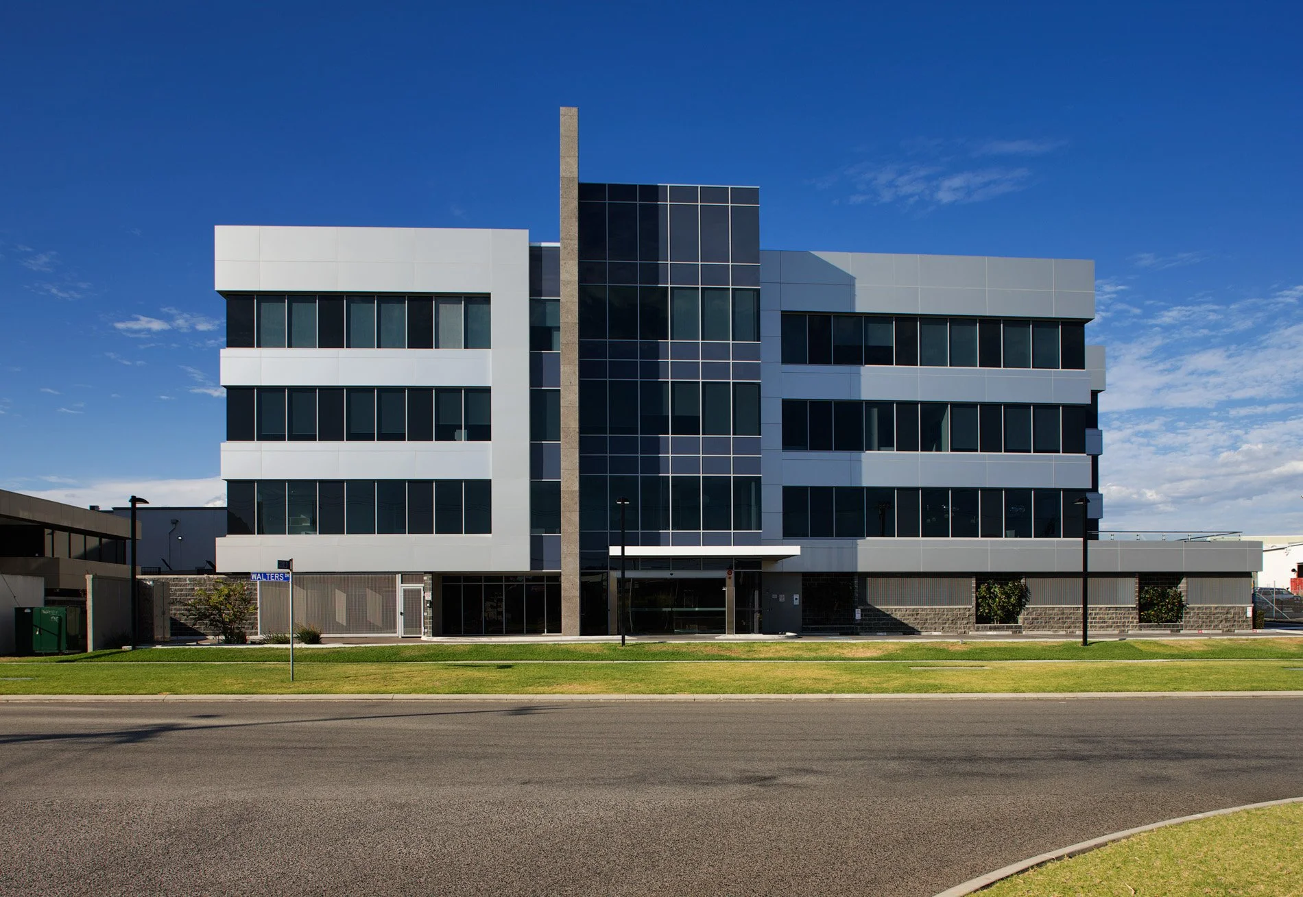 2011-06-1505-02-HerdsmanOffice-AndrewPritchard.jpg