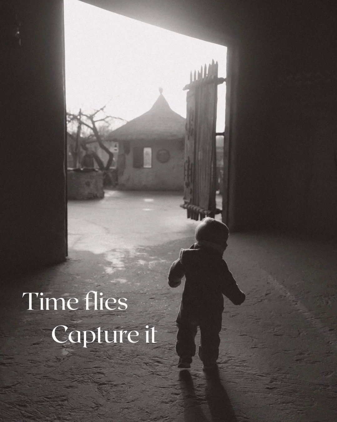 Soms besef je het ineens.
Hoe klein ze nog zijn. En tegelijk&hellip; hoe snel het gaat.

We besloten spontaan even naar de dierentuin te gaan.
We wonen immers heel dichtbij. Camera ging ook mee.
En eerlijk ik word altijd het meest blij van deze spont