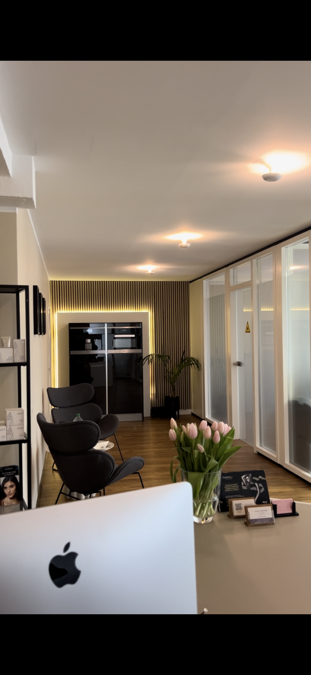 Balancea Studio Bielefeld Innenstadt– Empfangs- und Beratungsbereich für brasilianische Lymphdrainage und Body Shaping.