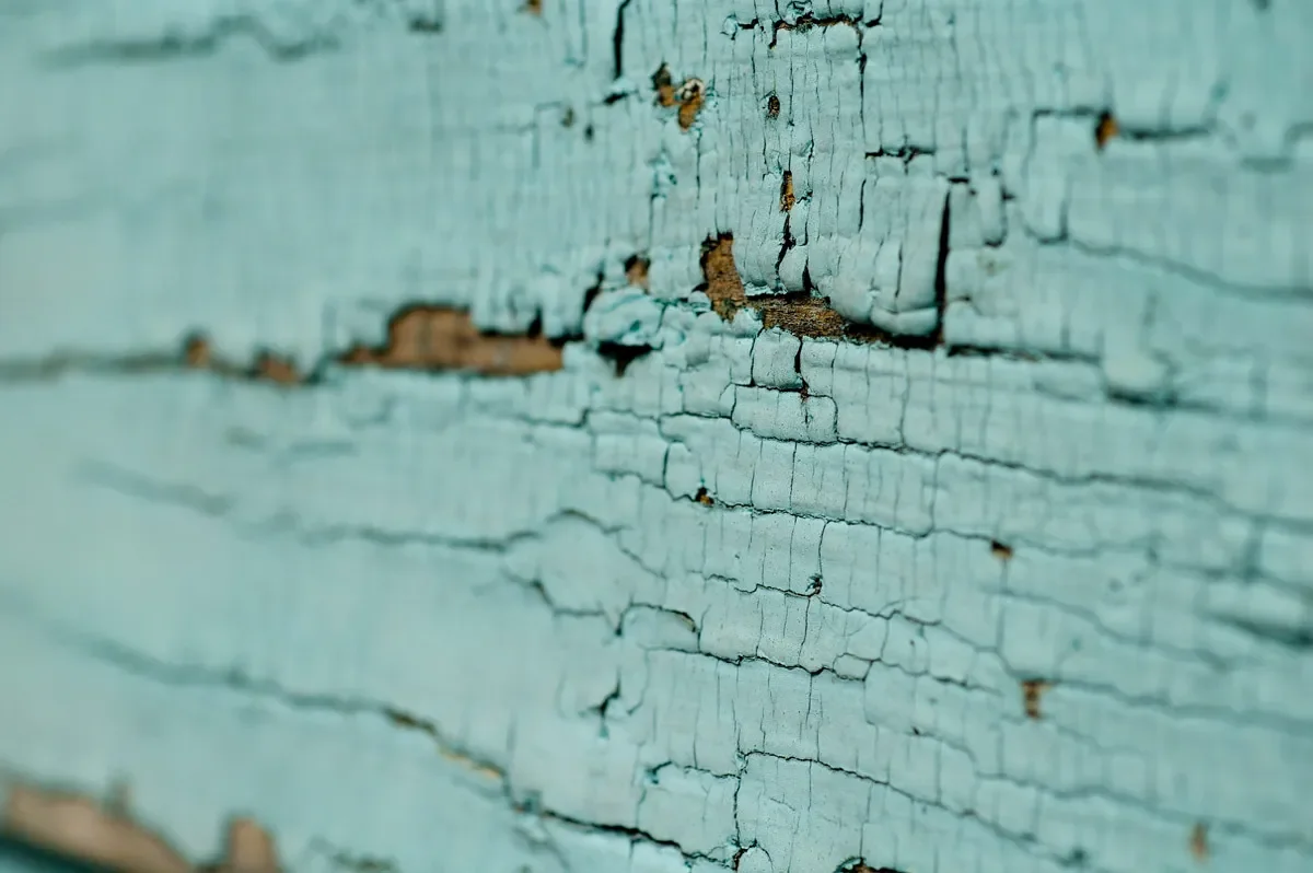 Lead Paint in Older Homes: What Renovating Homeowners in Ontario Should Know