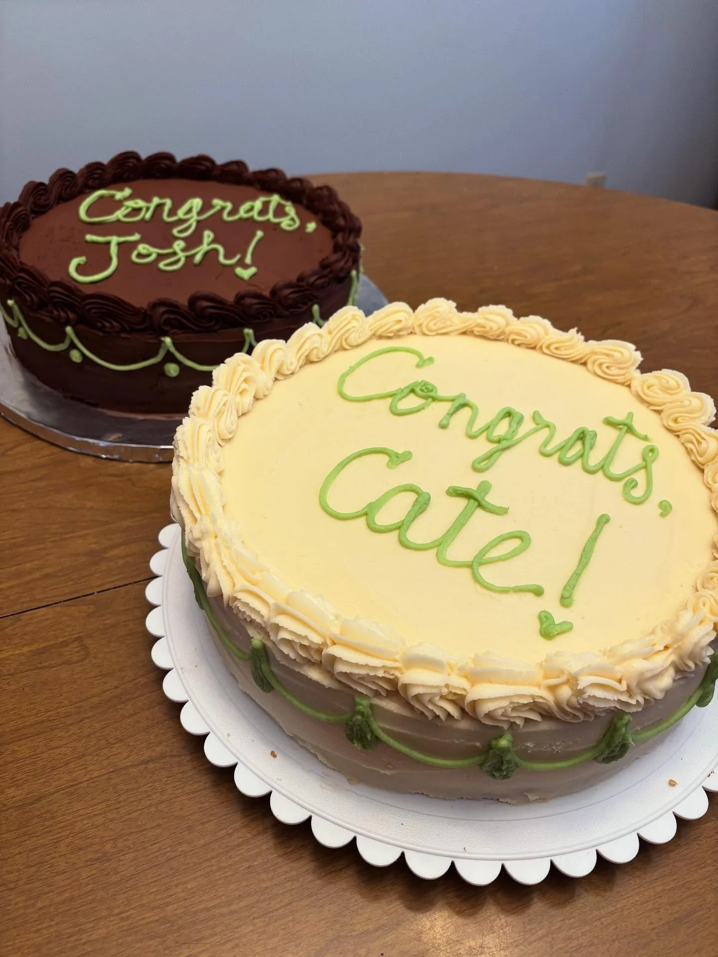 Josh &amp; Cate got married over the summer (but not to each other 😂) so we got to celebrate them today! 

Since there were 2 weddings I had to do 2 different cakes: chocolate, chocolate, chocolate and vanilla with strawberry filling 🍰🍓🍫