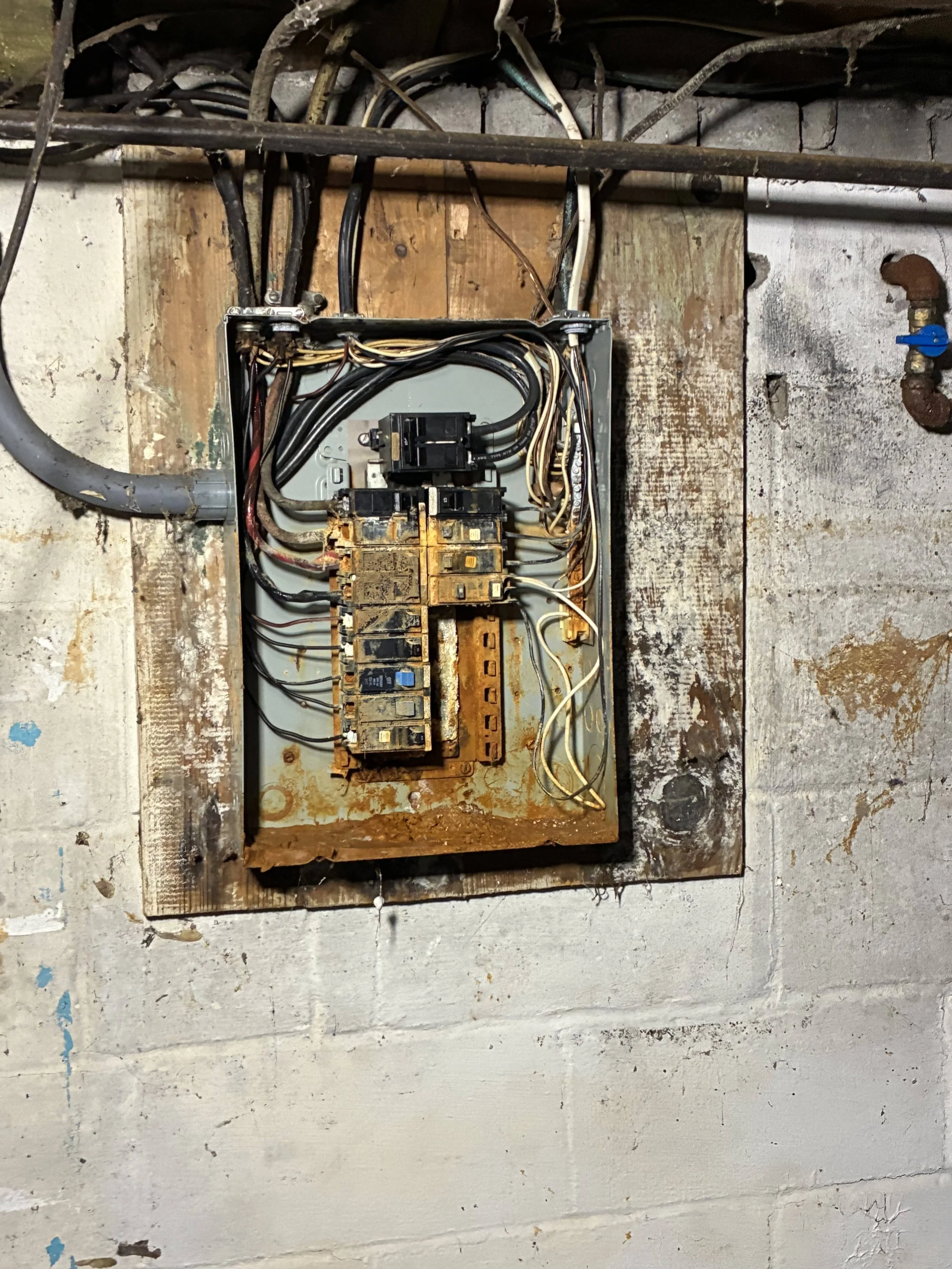 Interior_Wiring_4.jpg