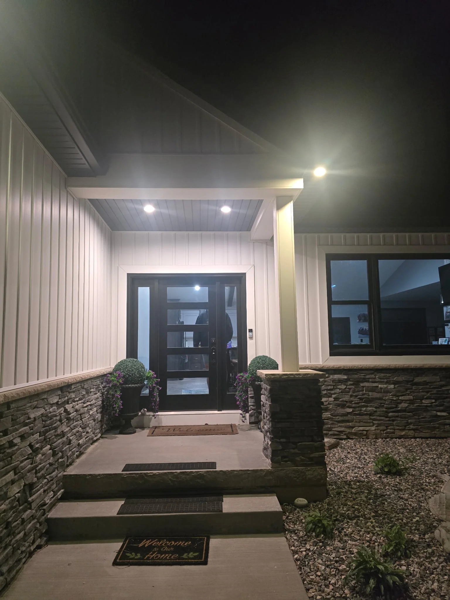 Exterior_Lighting_3.JPG