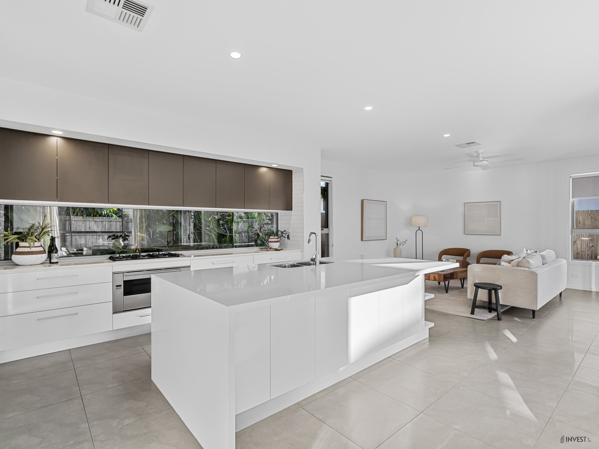 020_Open2view_ID950083-_P__102_Hillcrest_Street (2).jpg