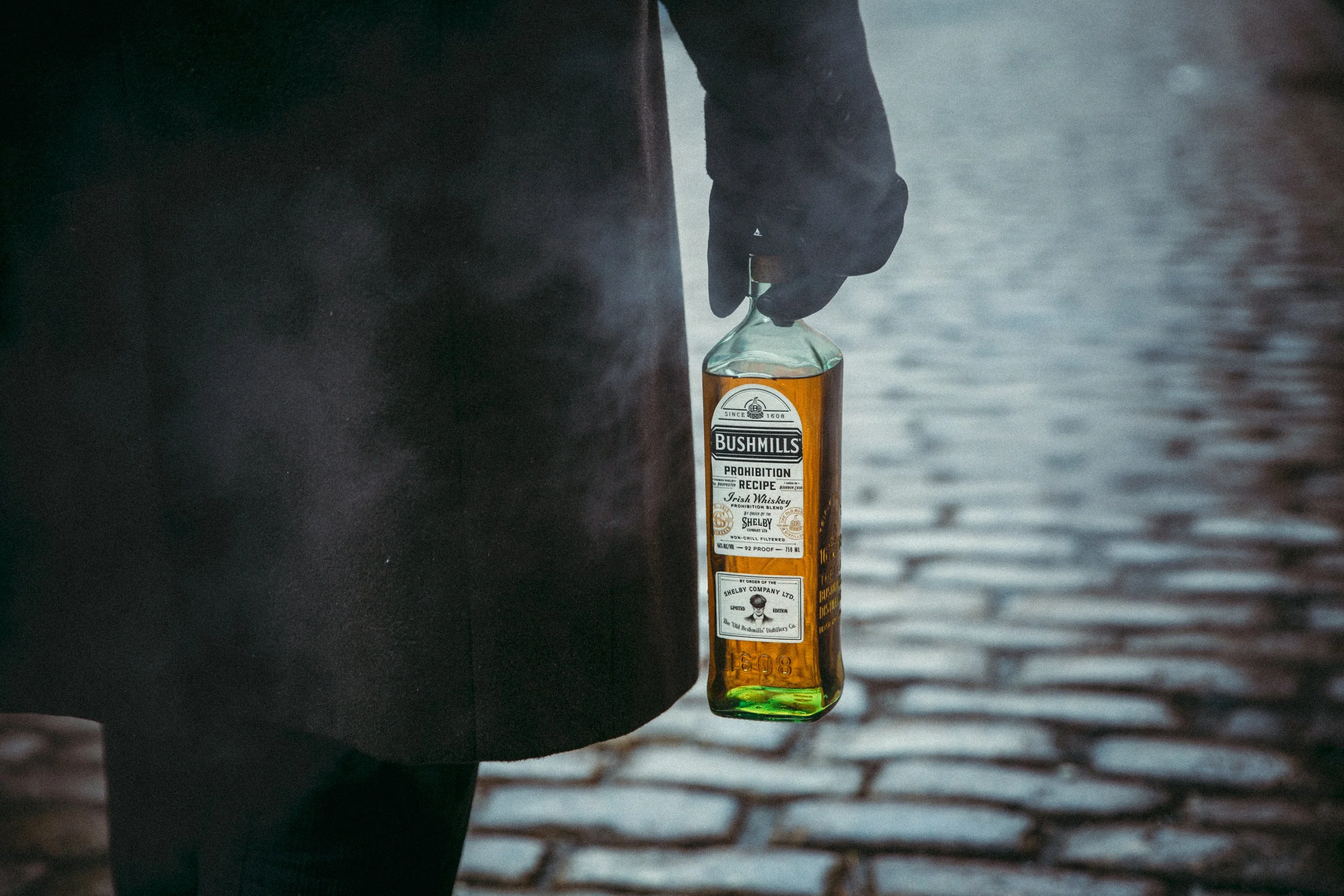 Bushmills-PeakyBlinders-PRBottleLifestyle-Still-5.jpg