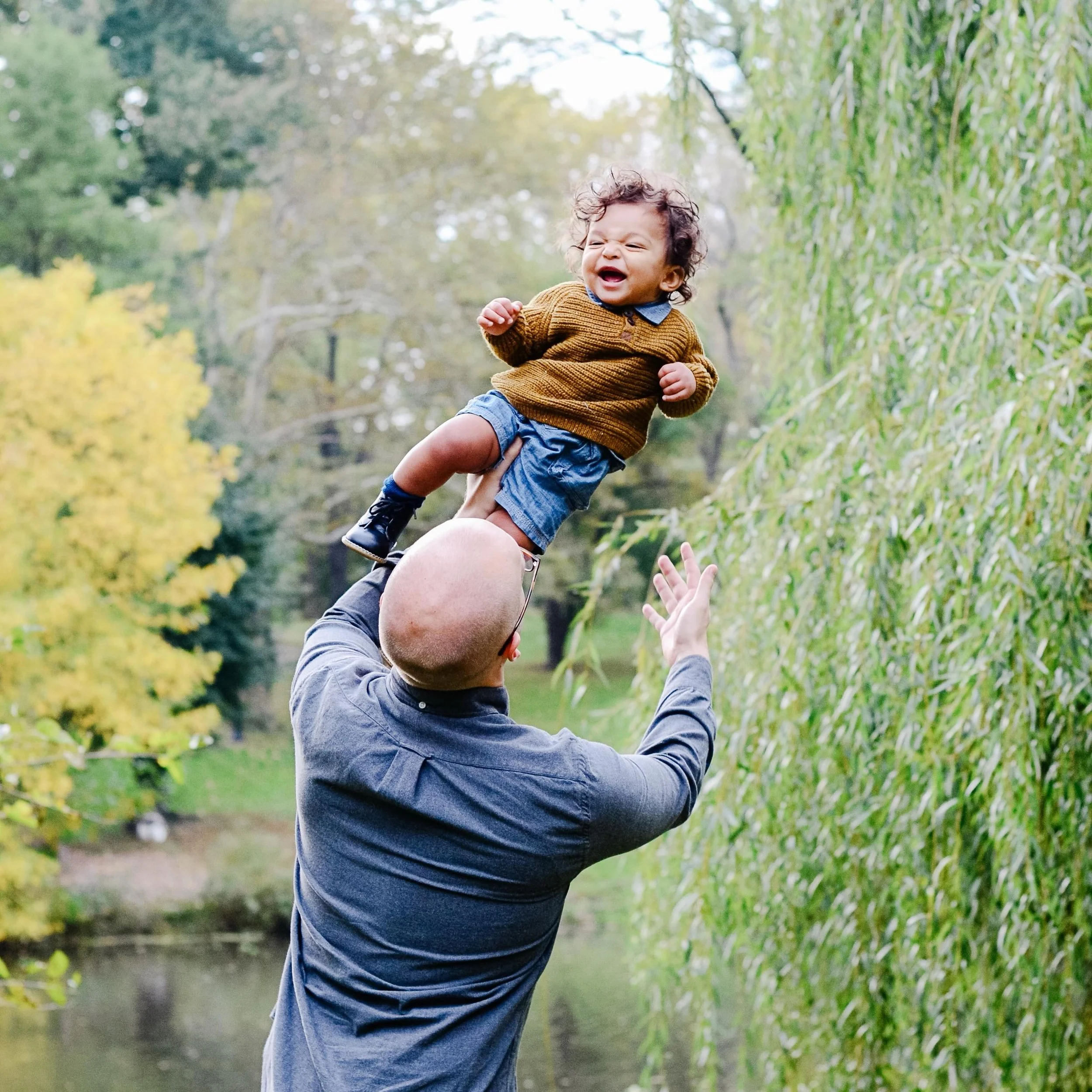 Mark your calendars! Spring family mini sessions finally open for booking this Monday, May 18th. These are short, effortless sessions designed to capture your family just as you are right now🤍
Sessions will be at either Irwin or Waveny Park and spot