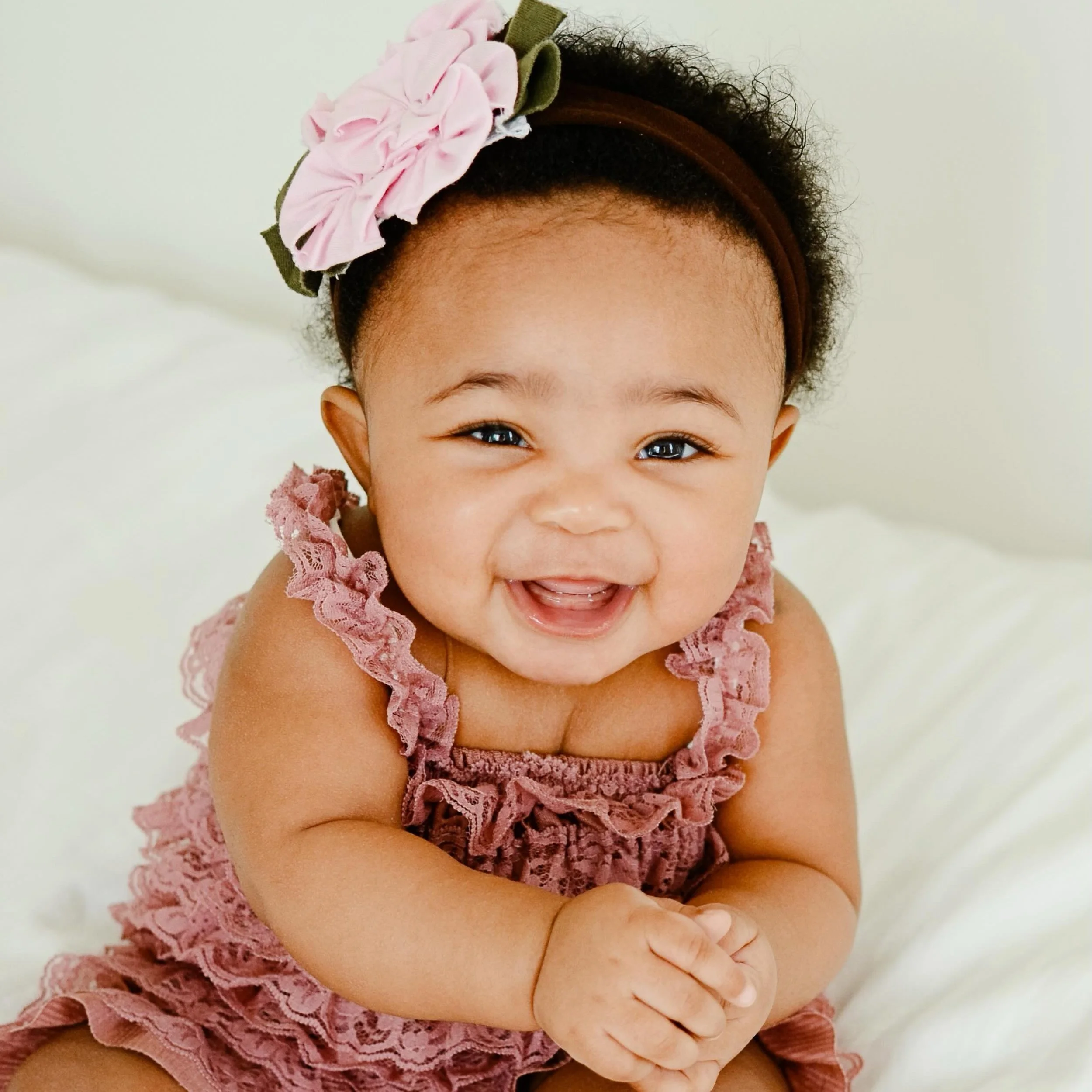 🎀The sweetest portrait session💕 This is the best way to freeze time and capture those sweet babes! I love the milestone sessions because it really captures the &lsquo;now&rsquo; of your children and an added bonus&hellip; they make great gifts for 