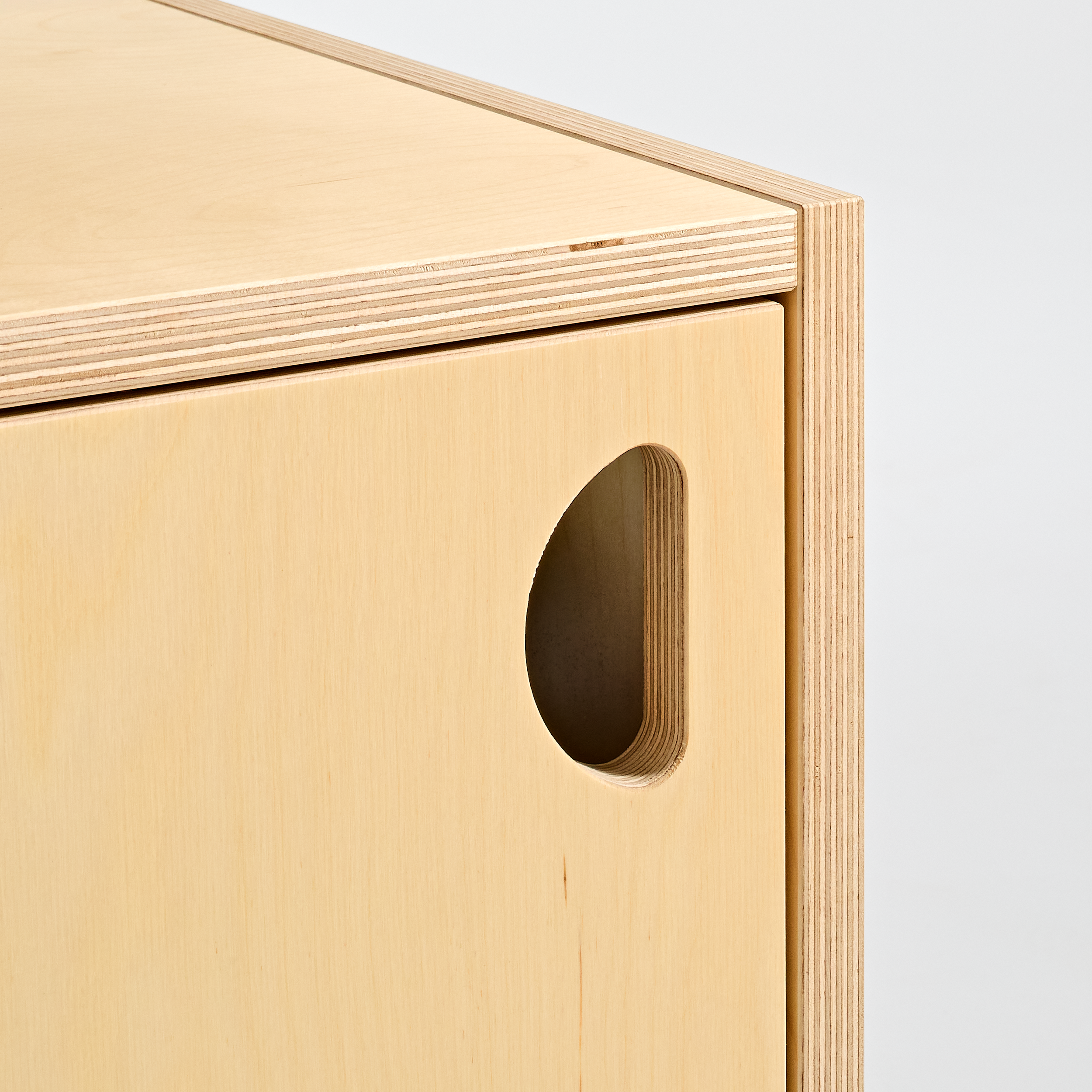 Sit-01-L_Detail01_OnGrey_0754.png