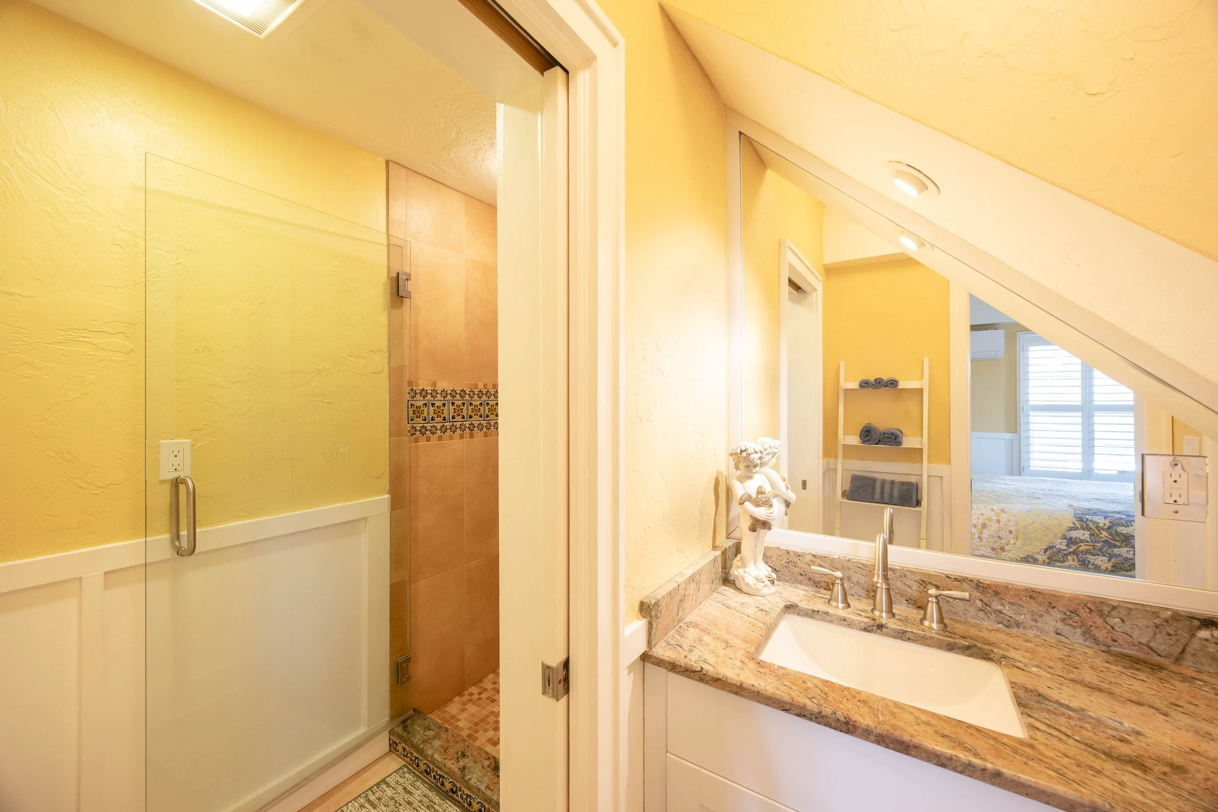 downstairs bathroom.jpg