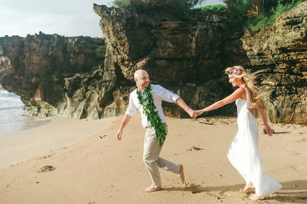 Run away with me. 💕

Now booking elopements for 2026/2027. 
📸 Photo: @michellechanphoto

Inquire via the link in our bio for a bespoke elopement experience.

#HawaiiWeddingPhotographer #HawaiiWeddingPlanner #HawaiiElopement