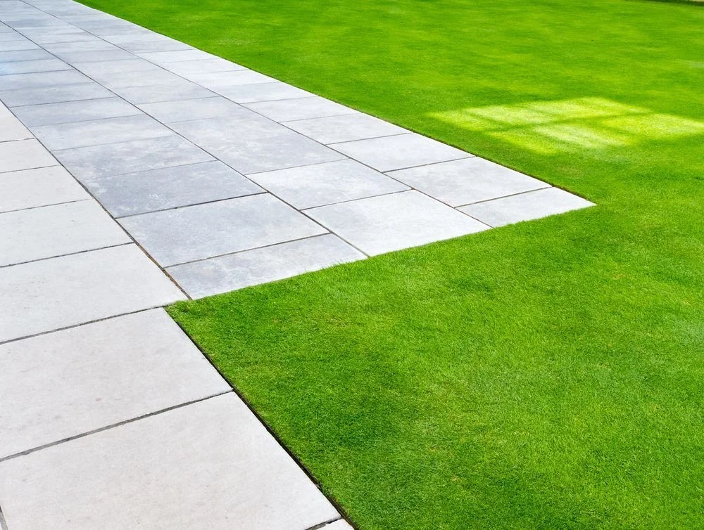 Lawn Edging Like a Pro